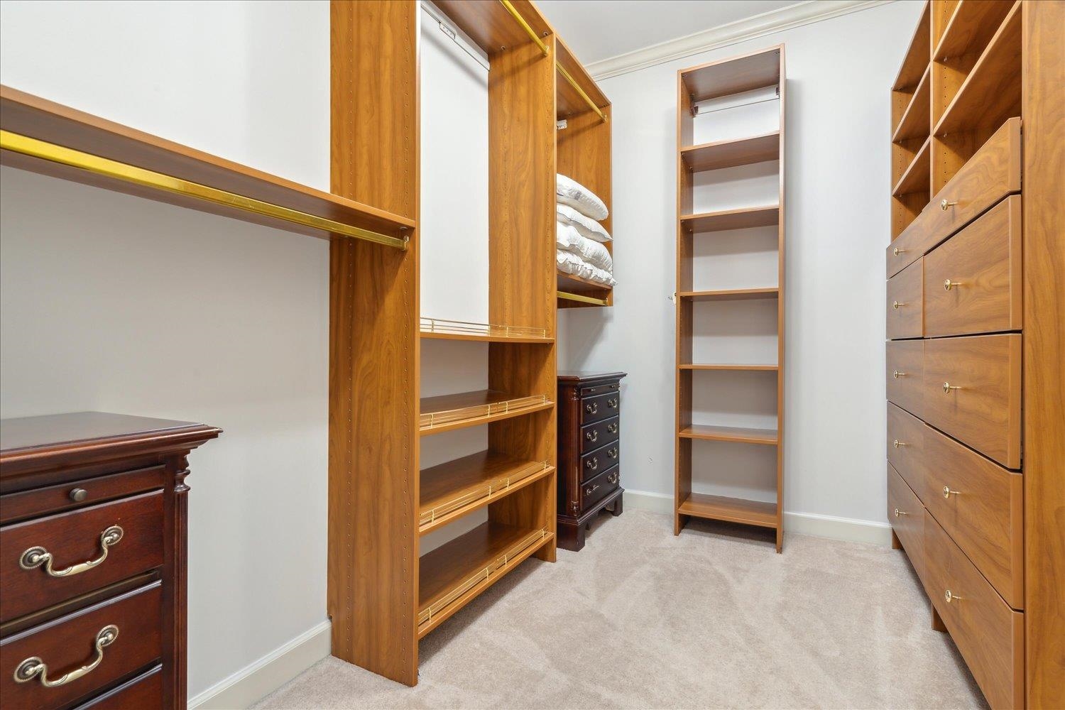 8989 ACORN LANDING DR