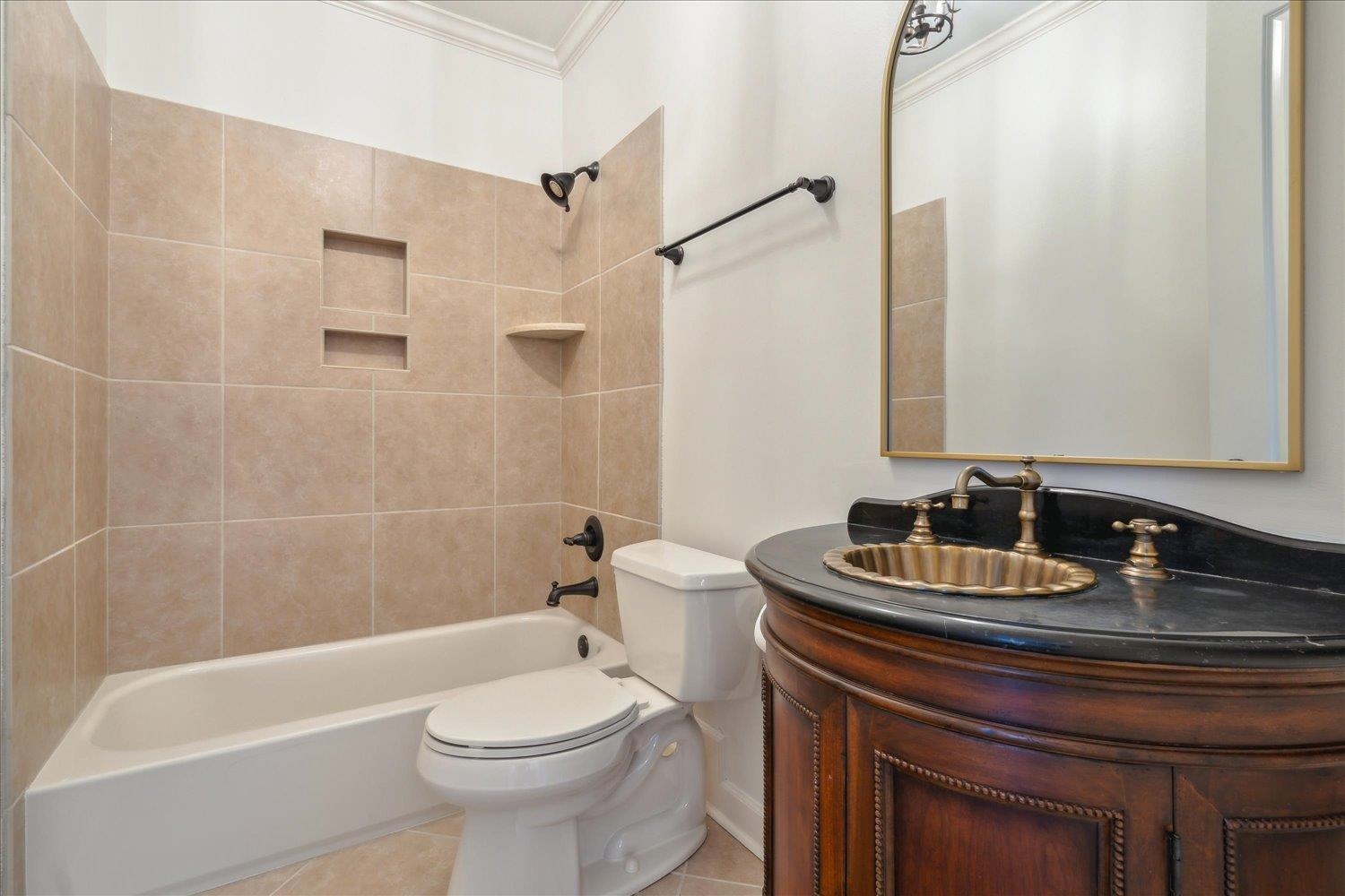 8989 ACORN LANDING DR