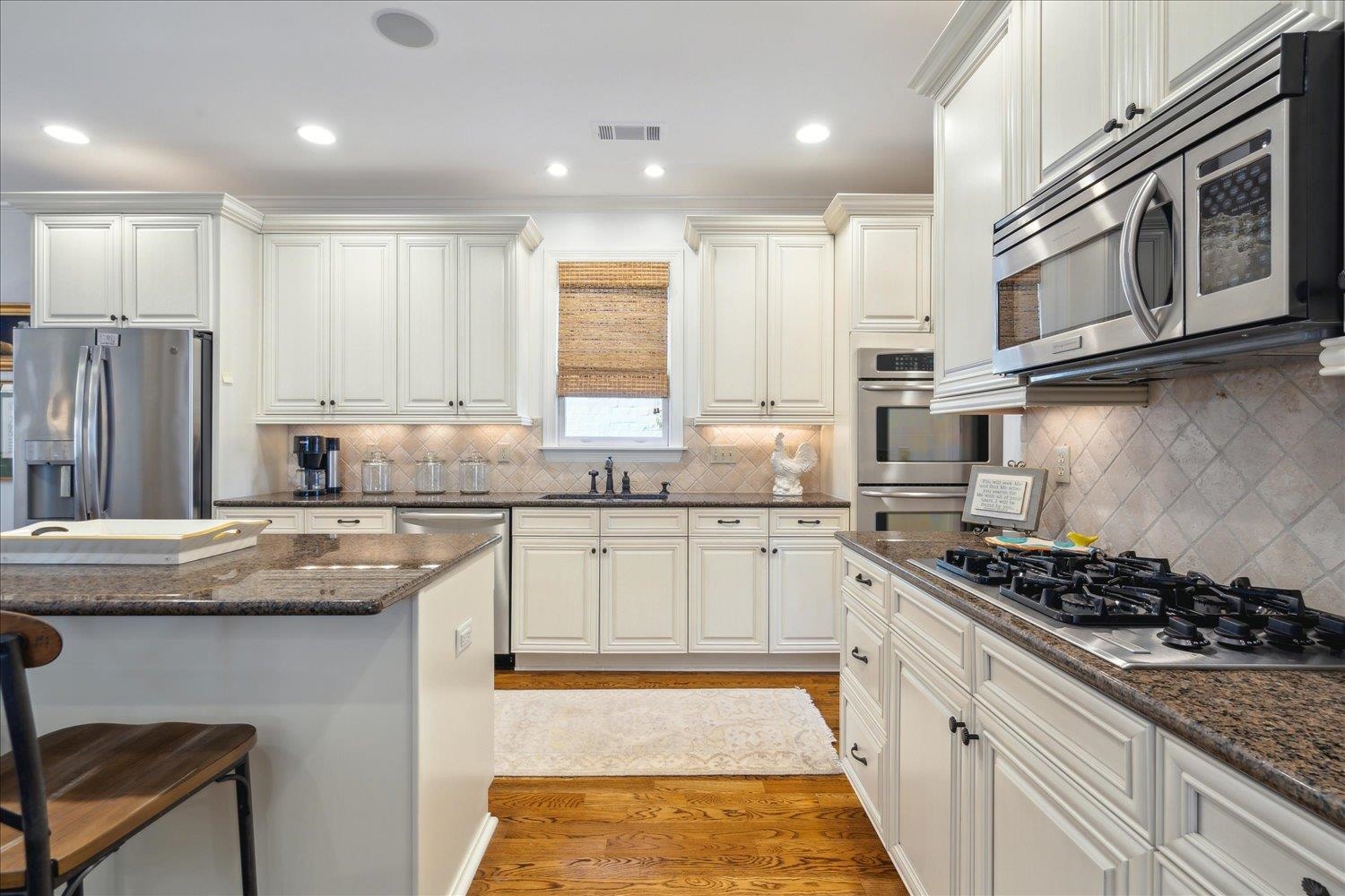 8989 ACORN LANDING DR