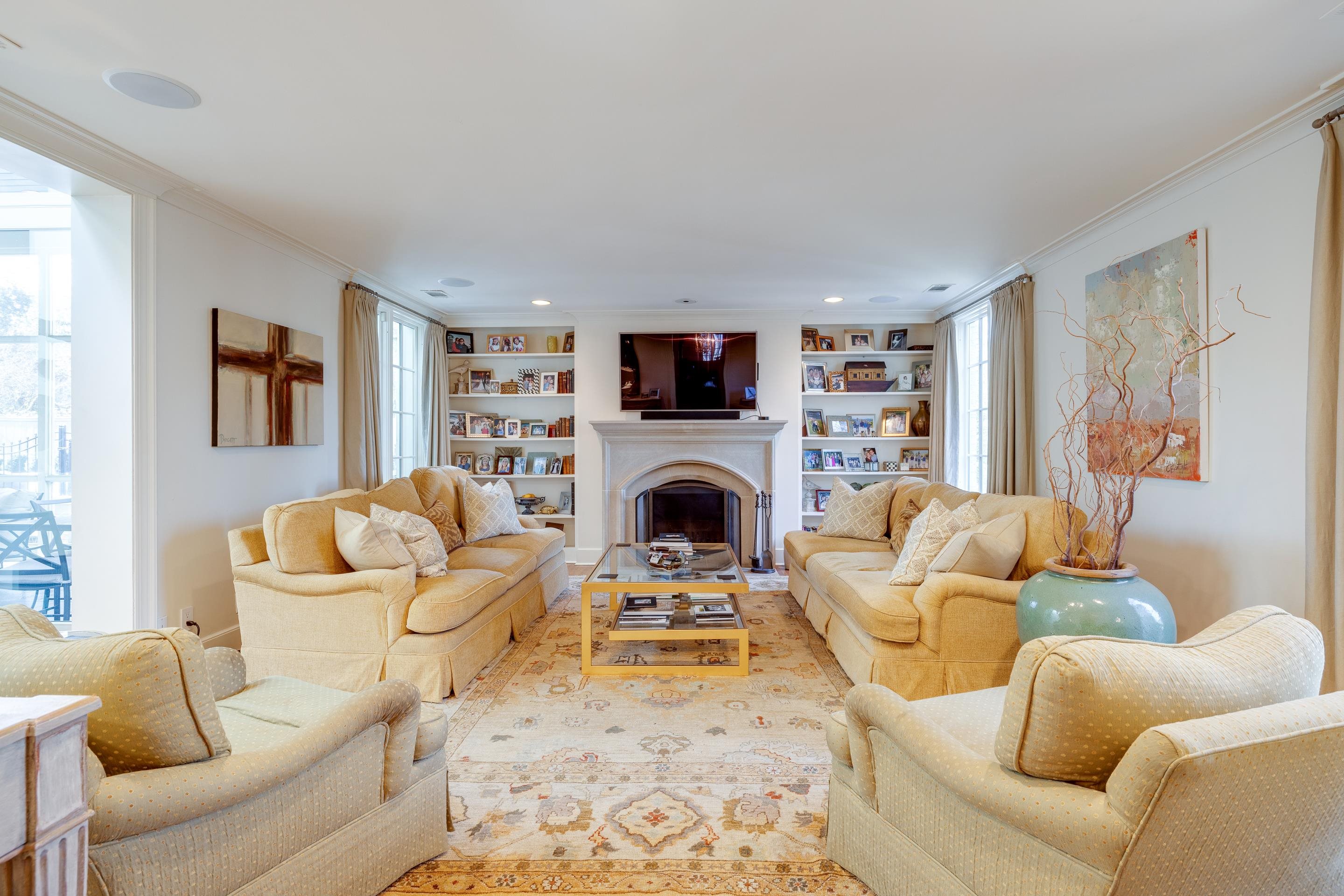 275 W GOODWYN ST