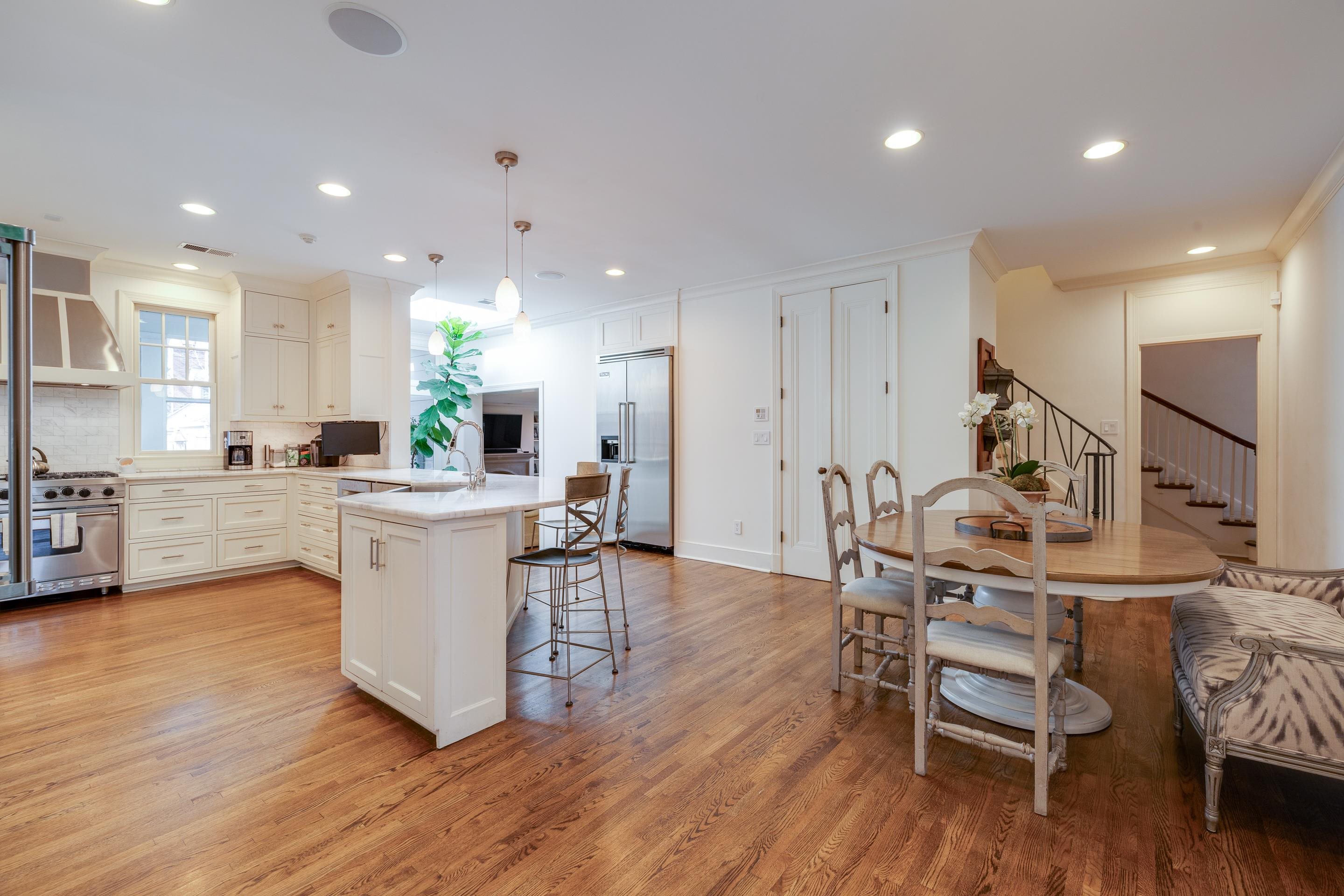 275 W GOODWYN ST