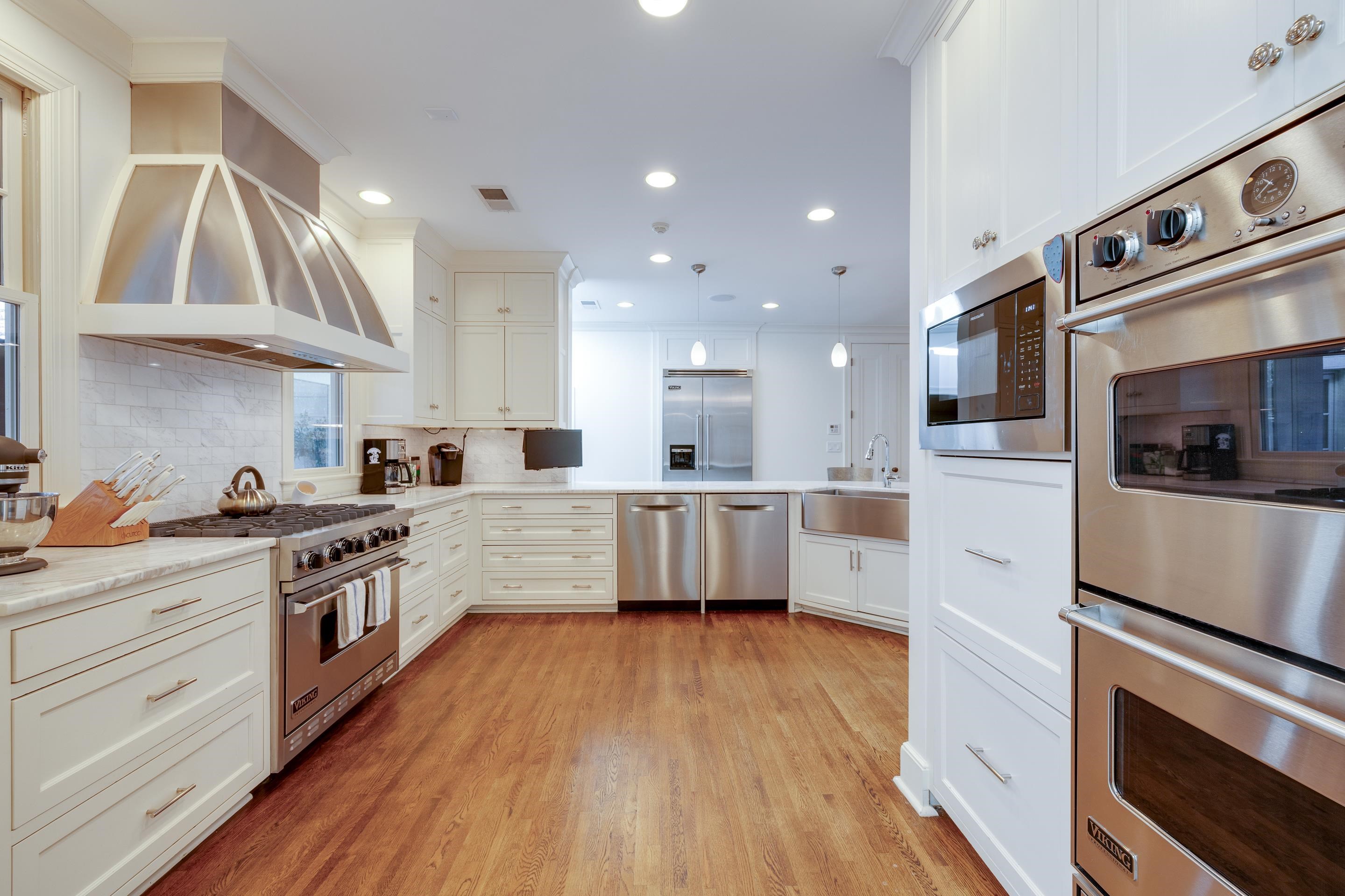275 W GOODWYN ST