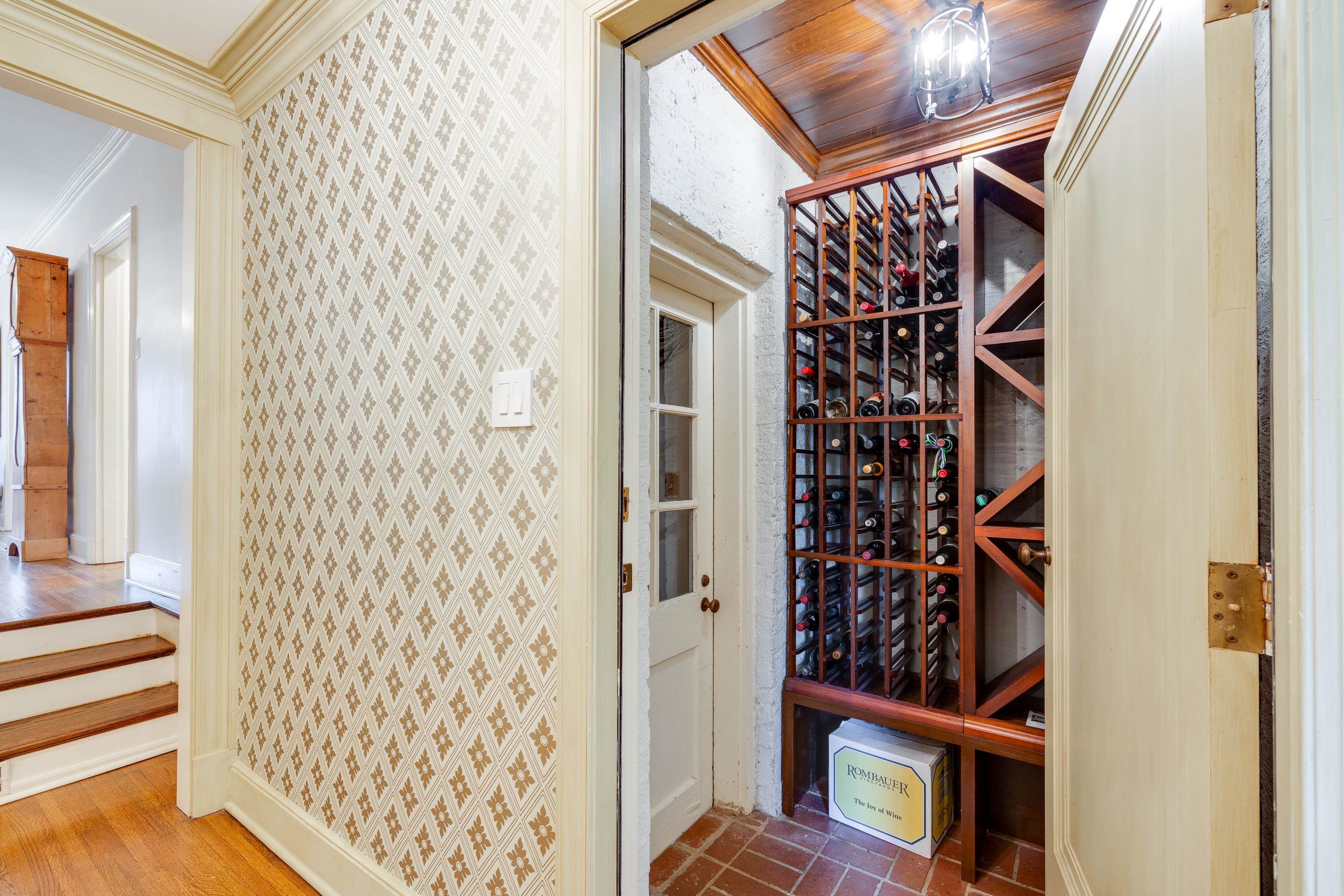 275 W GOODWYN ST