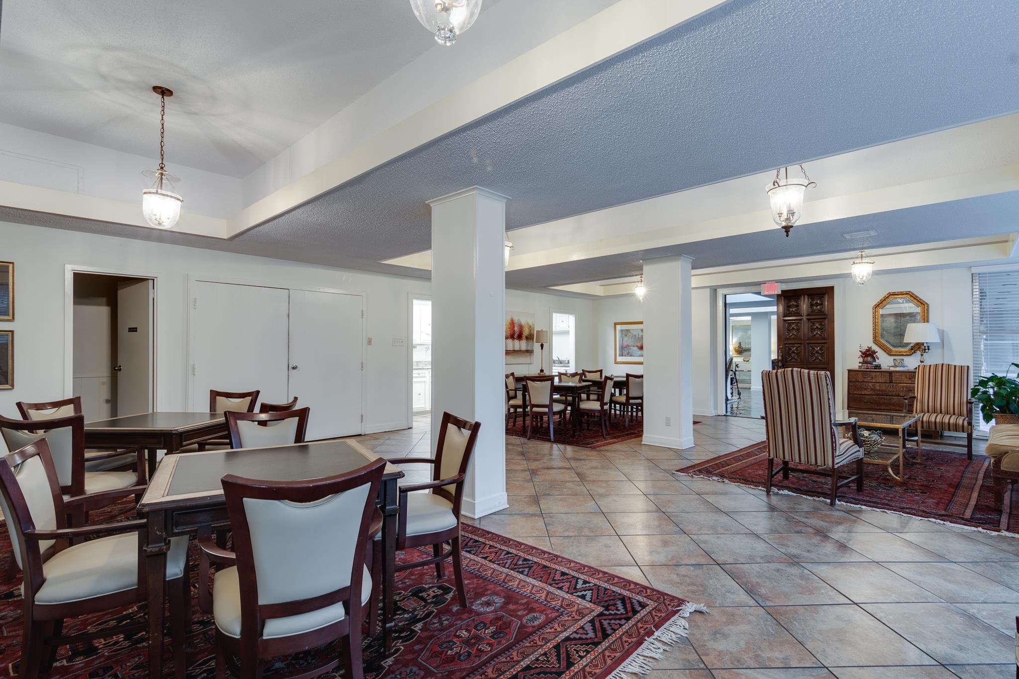 232 S HIGHLAND ST Unit: 1005