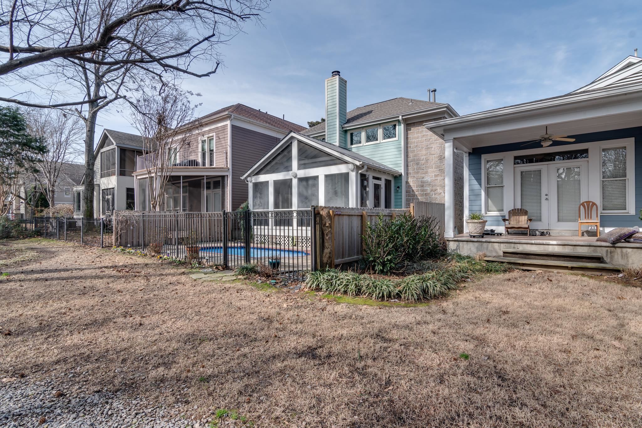 922 HARBOR BEND RD