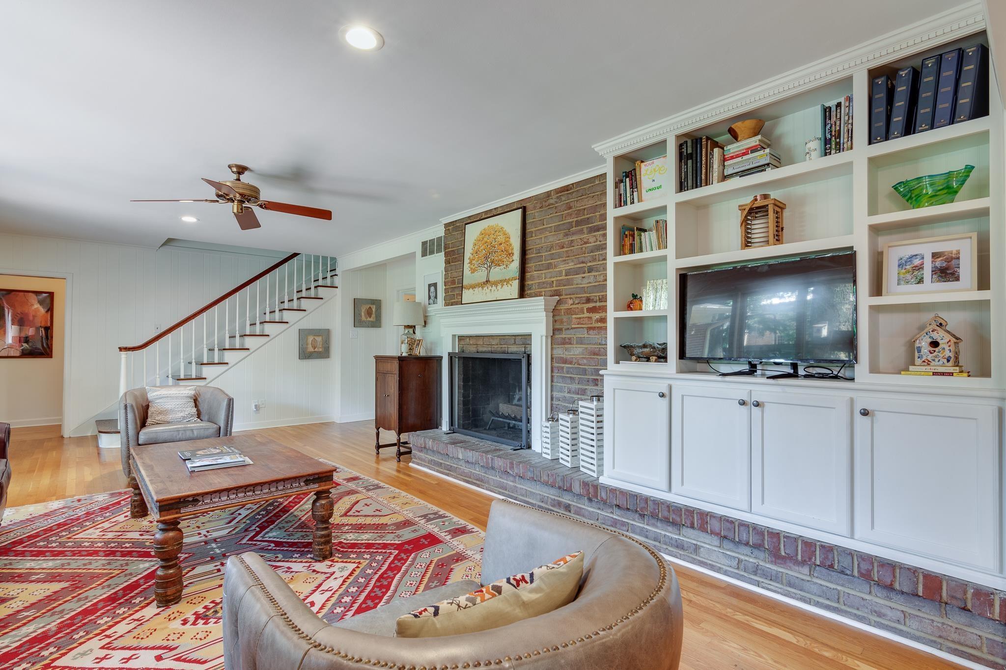 4263 BURGUNDY RD