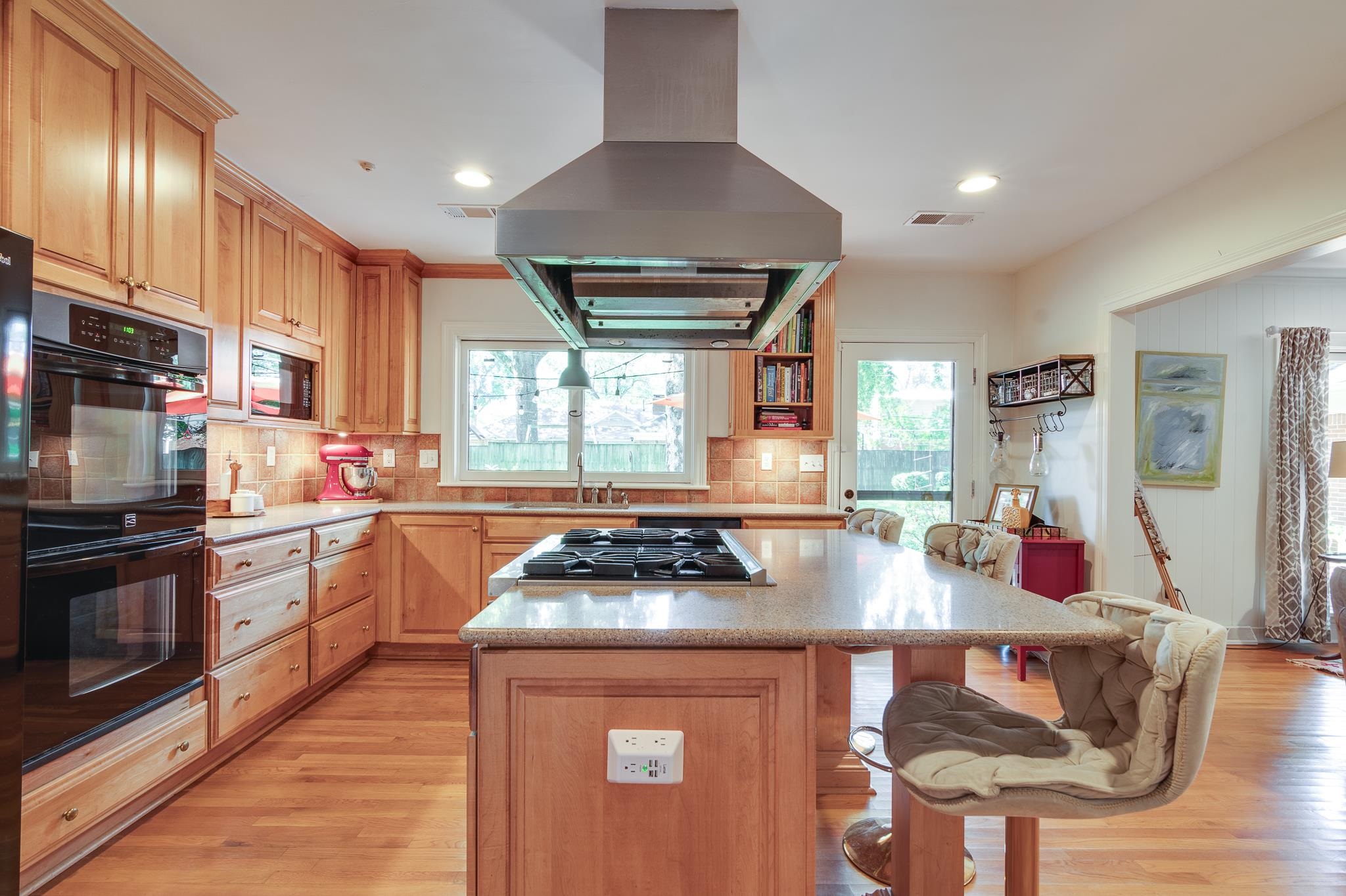4263 BURGUNDY RD