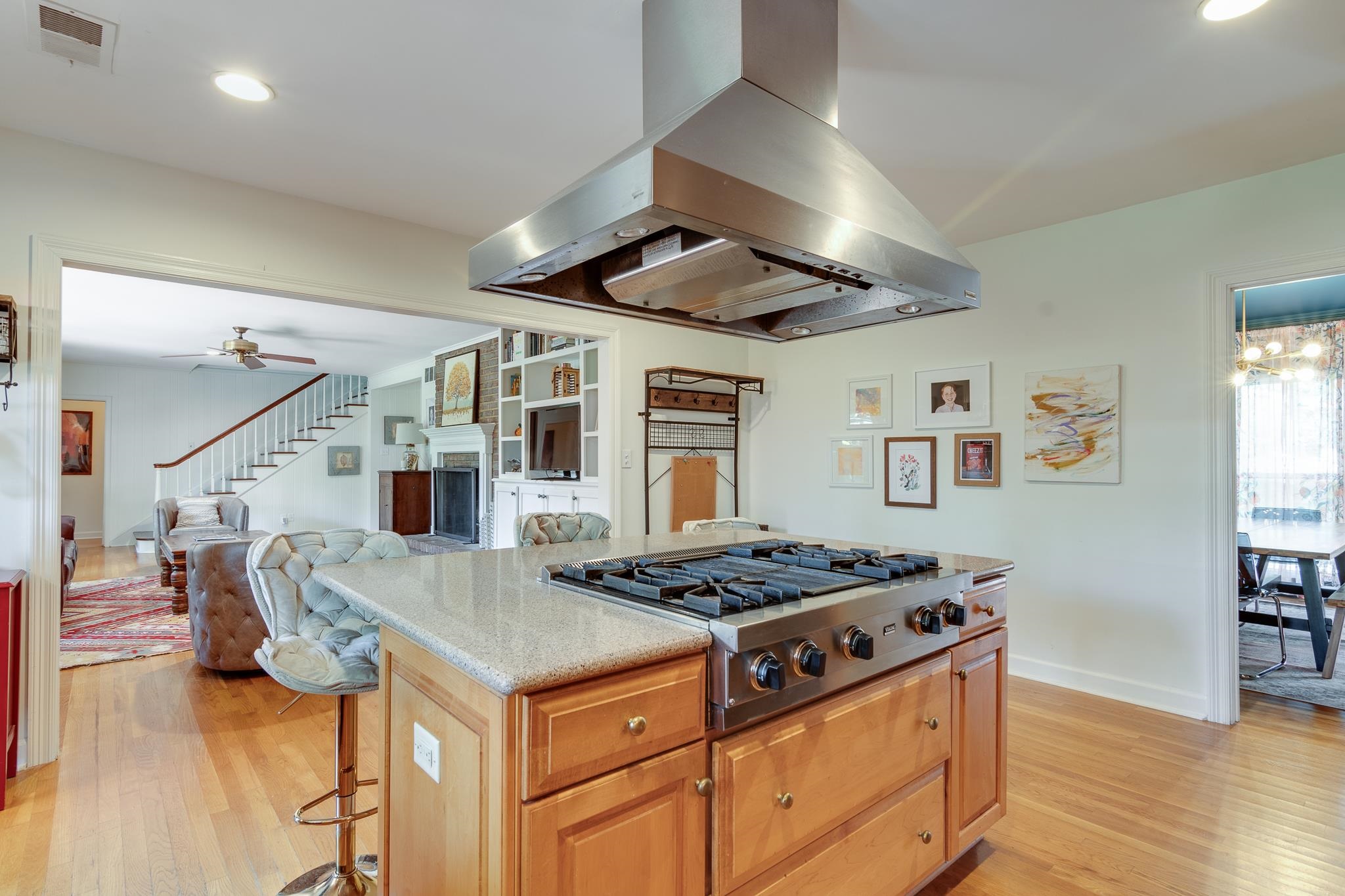 4263 BURGUNDY RD