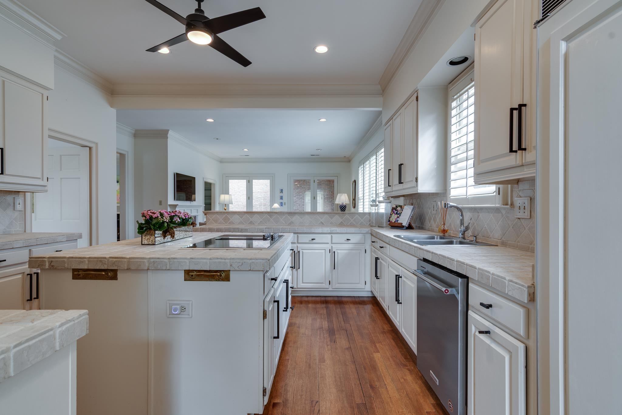 29 E CHICKASAW CV