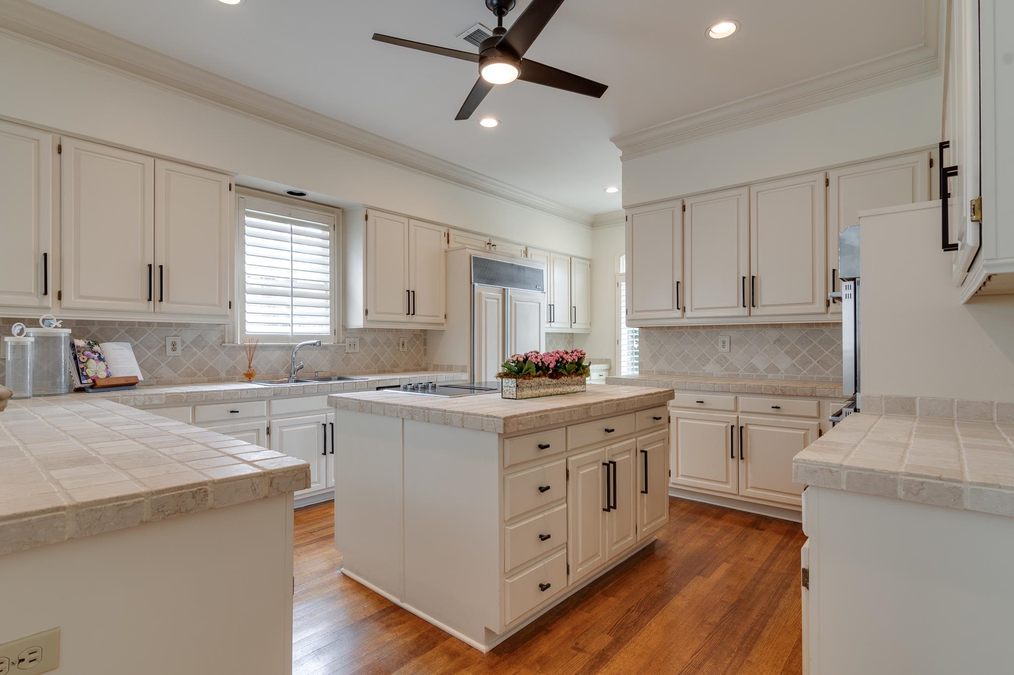 29 E CHICKASAW CV