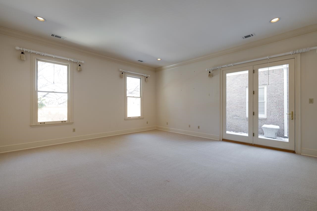 29 E CHICKASAW CV