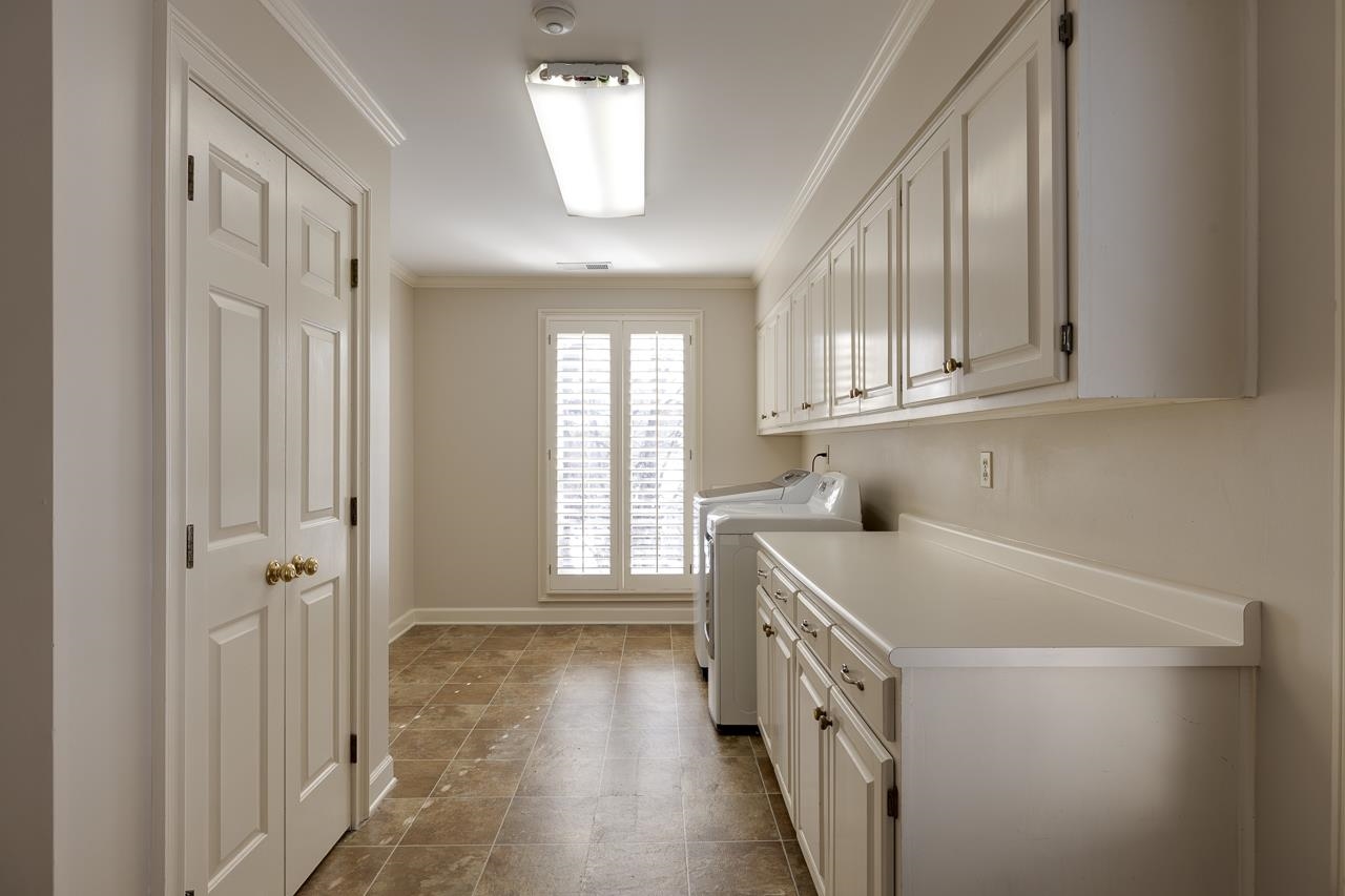 29 E CHICKASAW CV