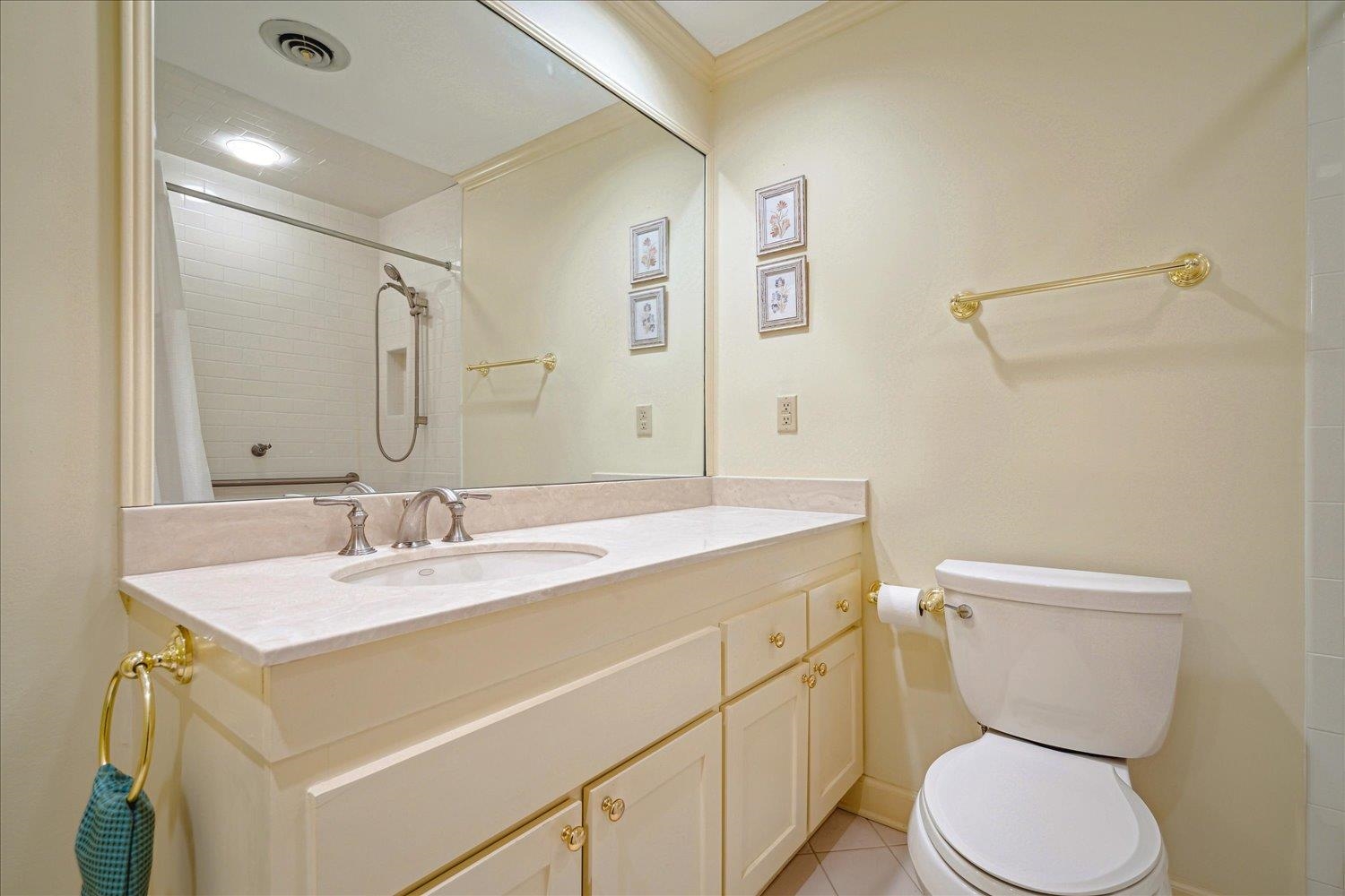 585 S GREER ST Unit: 103