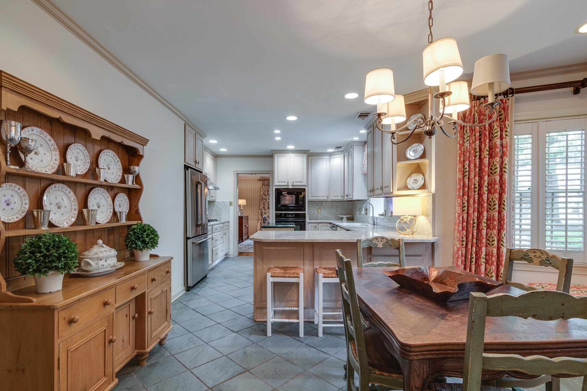 6367 BROOKS MANOR CV