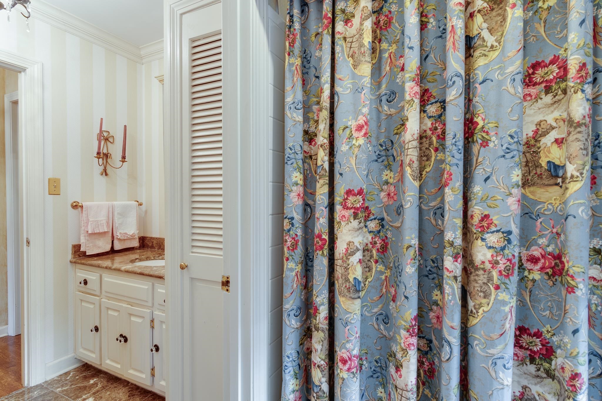 6367 BROOKS MANOR CV