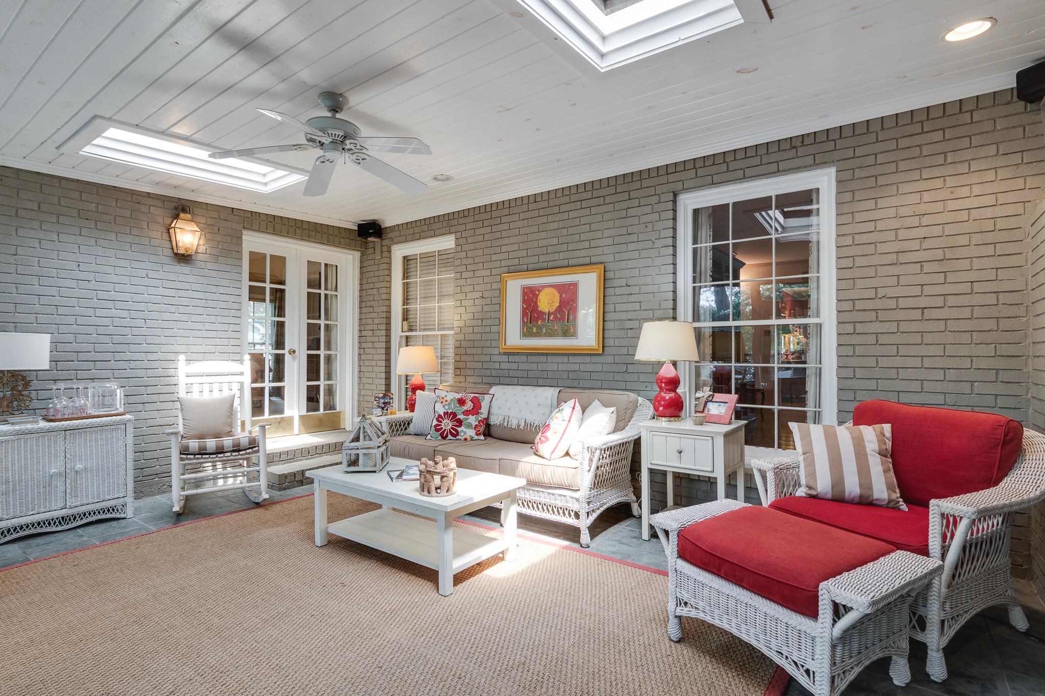 6367 BROOKS MANOR CV