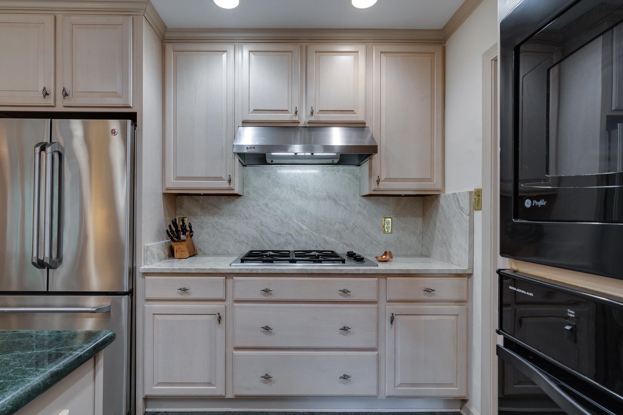 6367 BROOKS MANOR CV