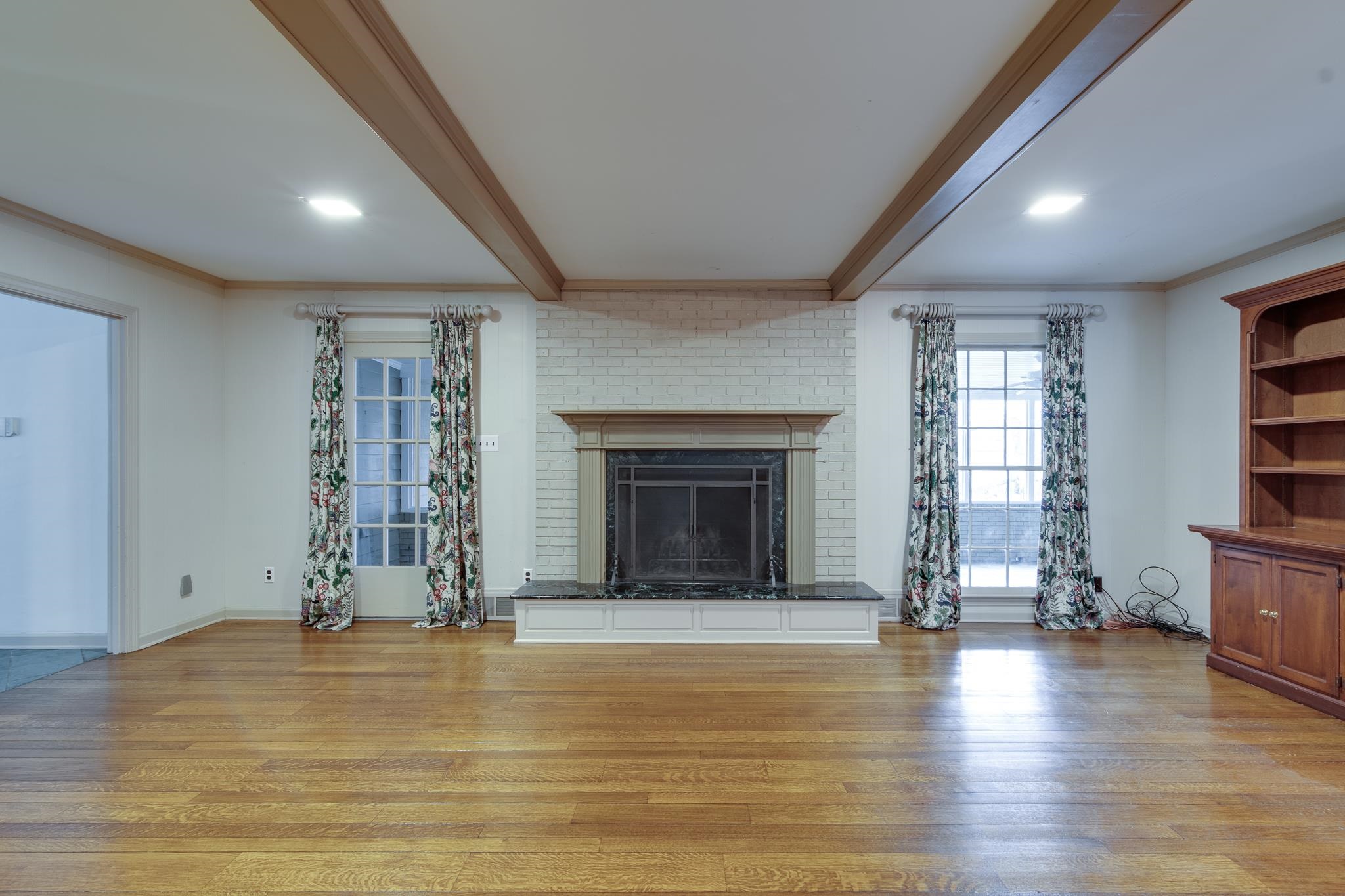 6367 BROOKS MANOR CV