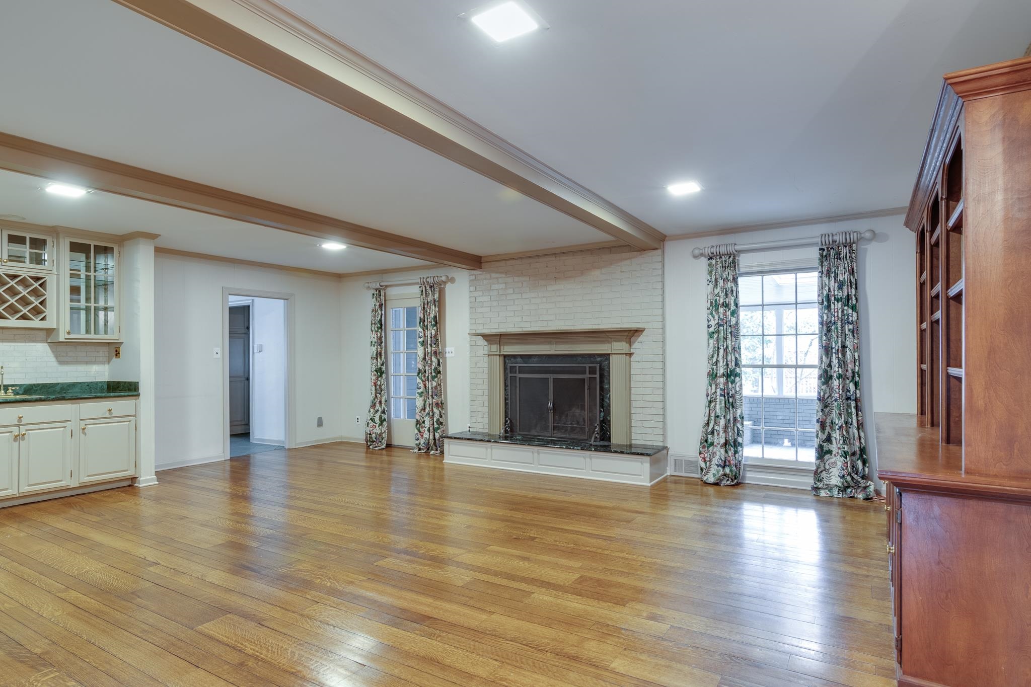 6367 BROOKS MANOR CV