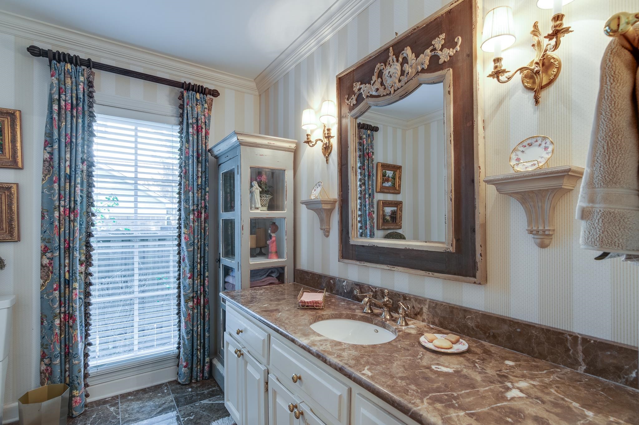 6367 BROOKS MANOR CV