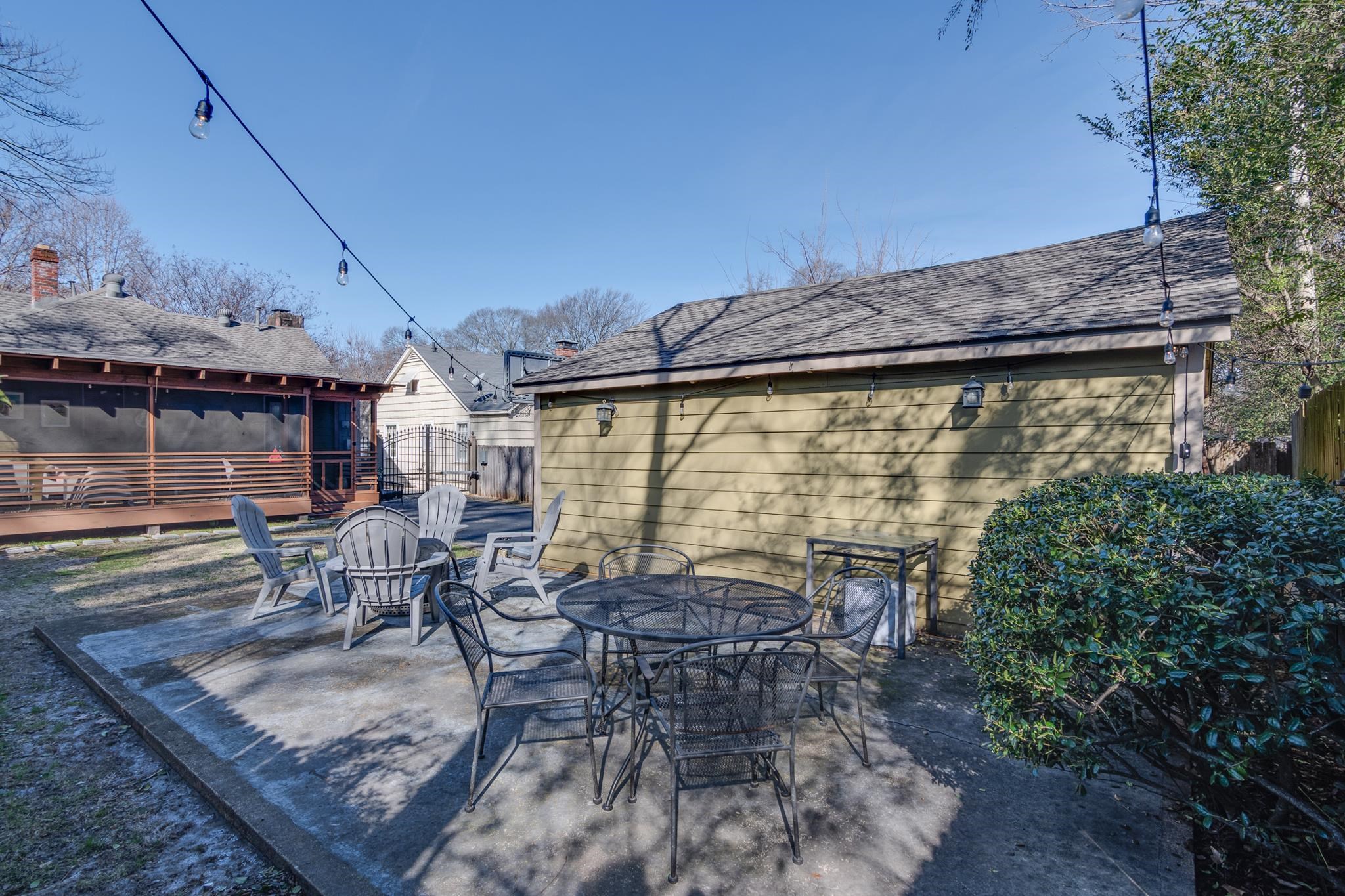 196 ALEXANDER ST