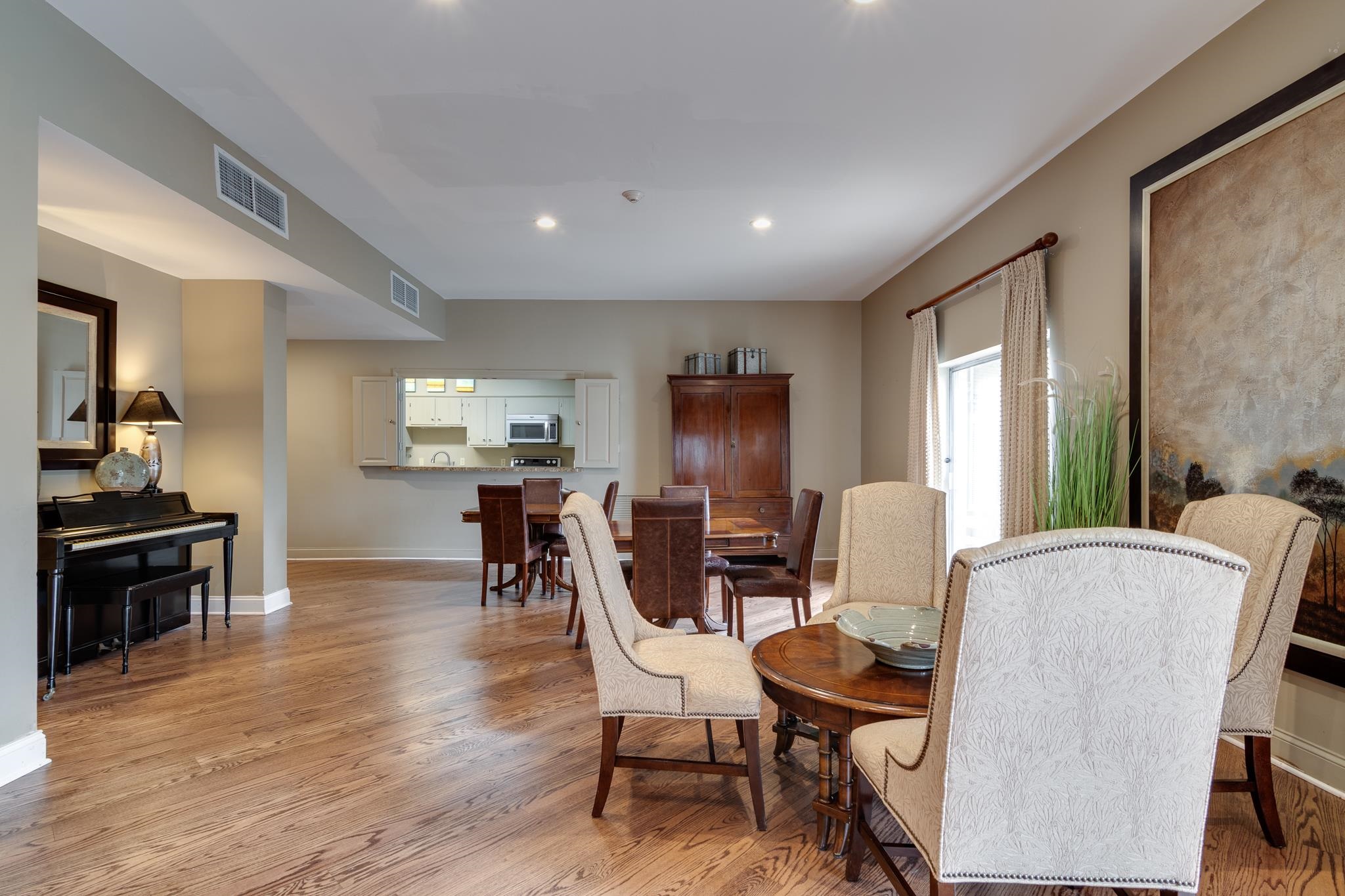 475 N HIGHLAND ST N Unit: 12EF