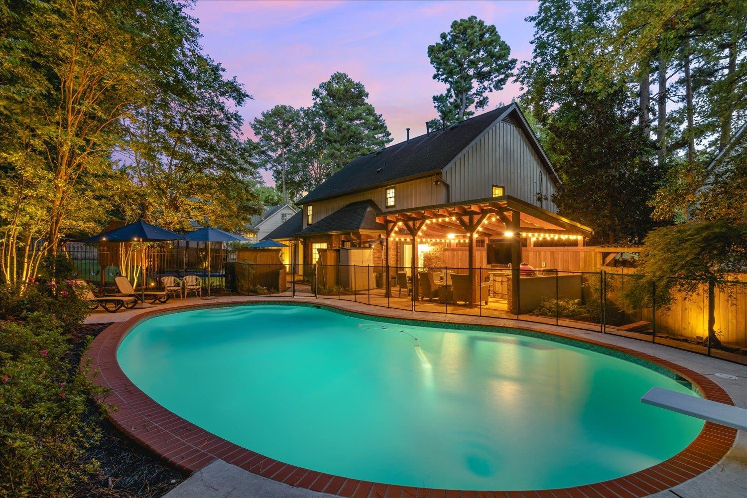 8198 BLAIR LN