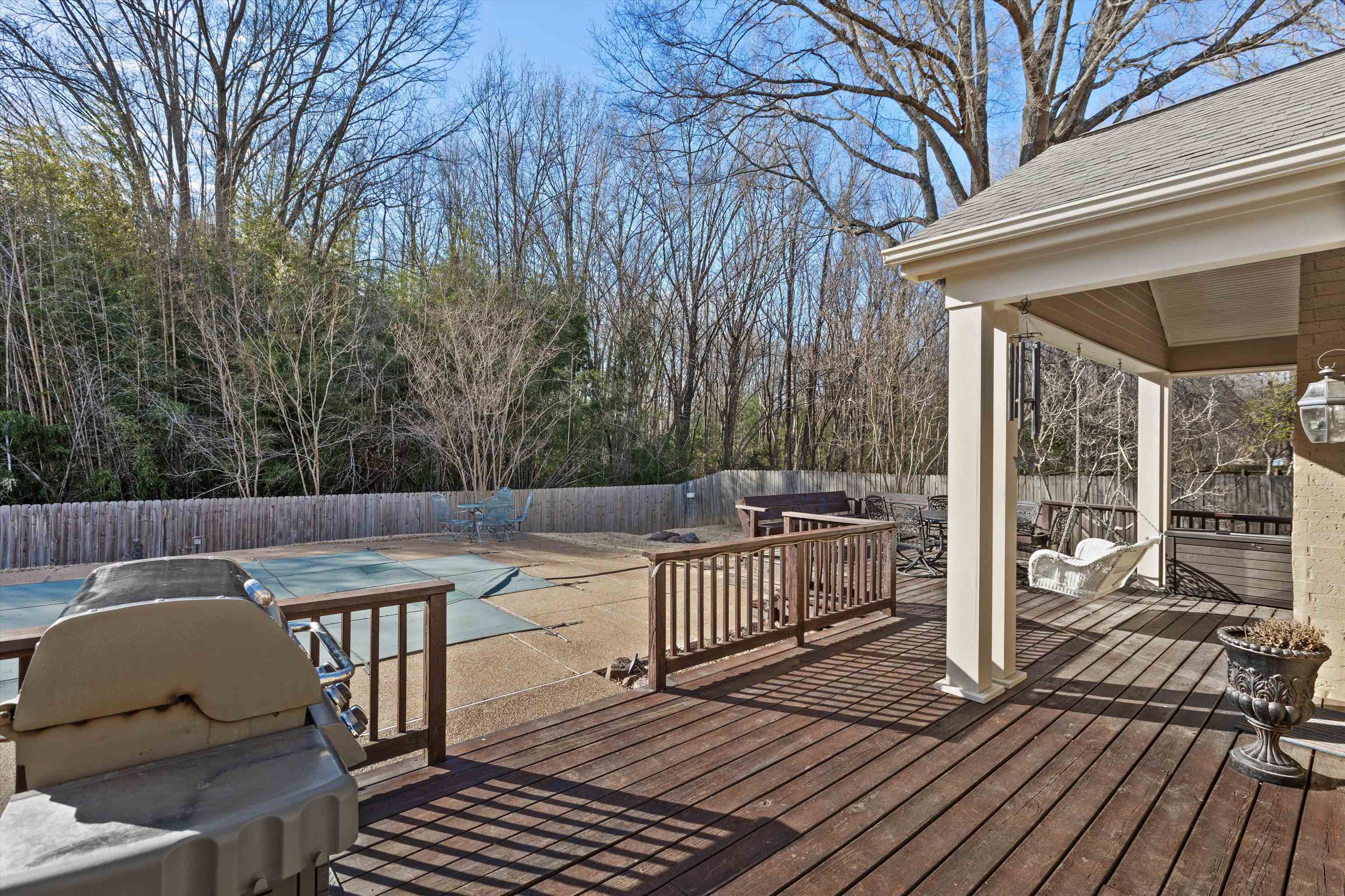 1357 BROOKSIDE DR