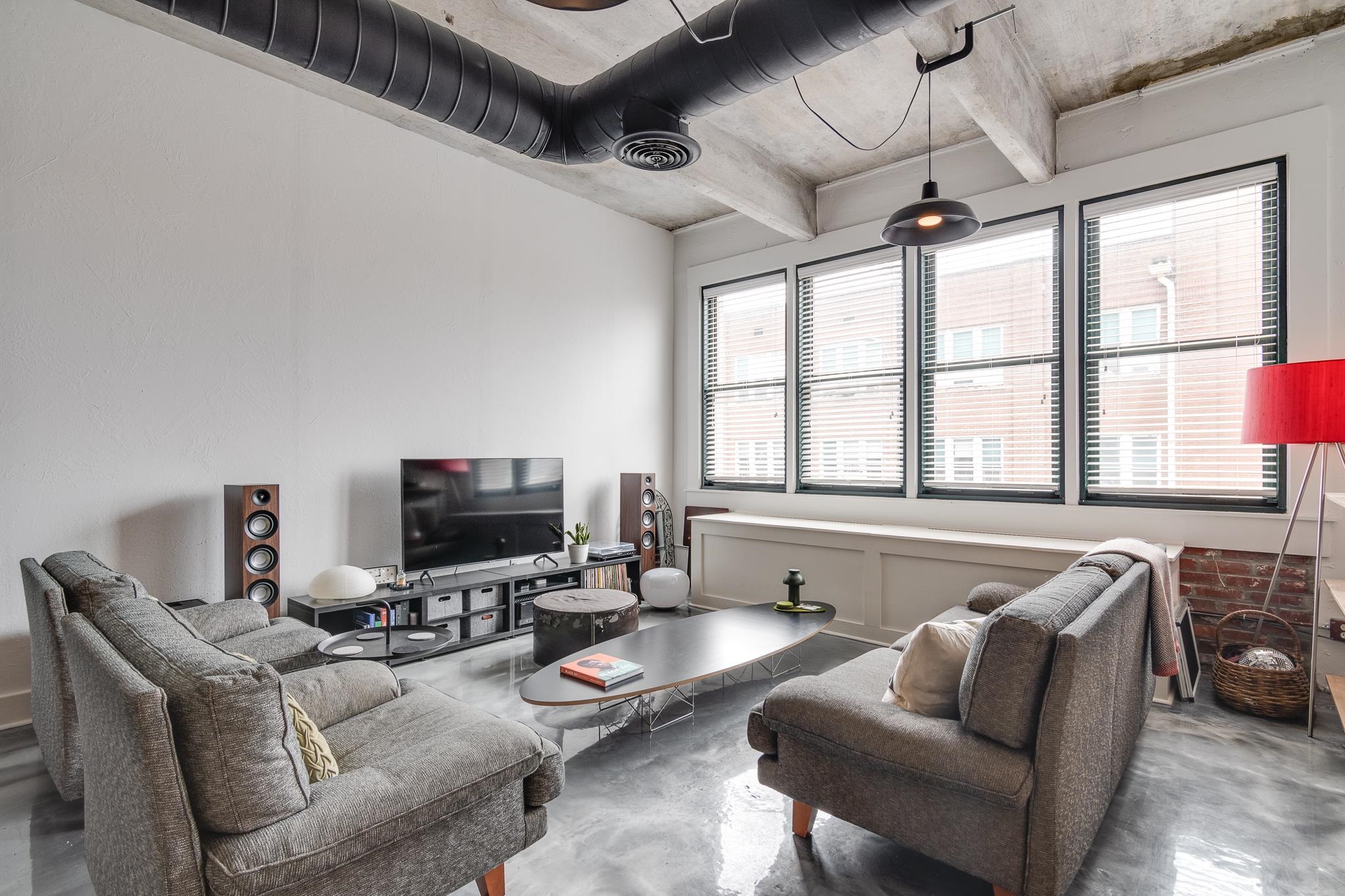 408 S FRONT ST Unit: 305