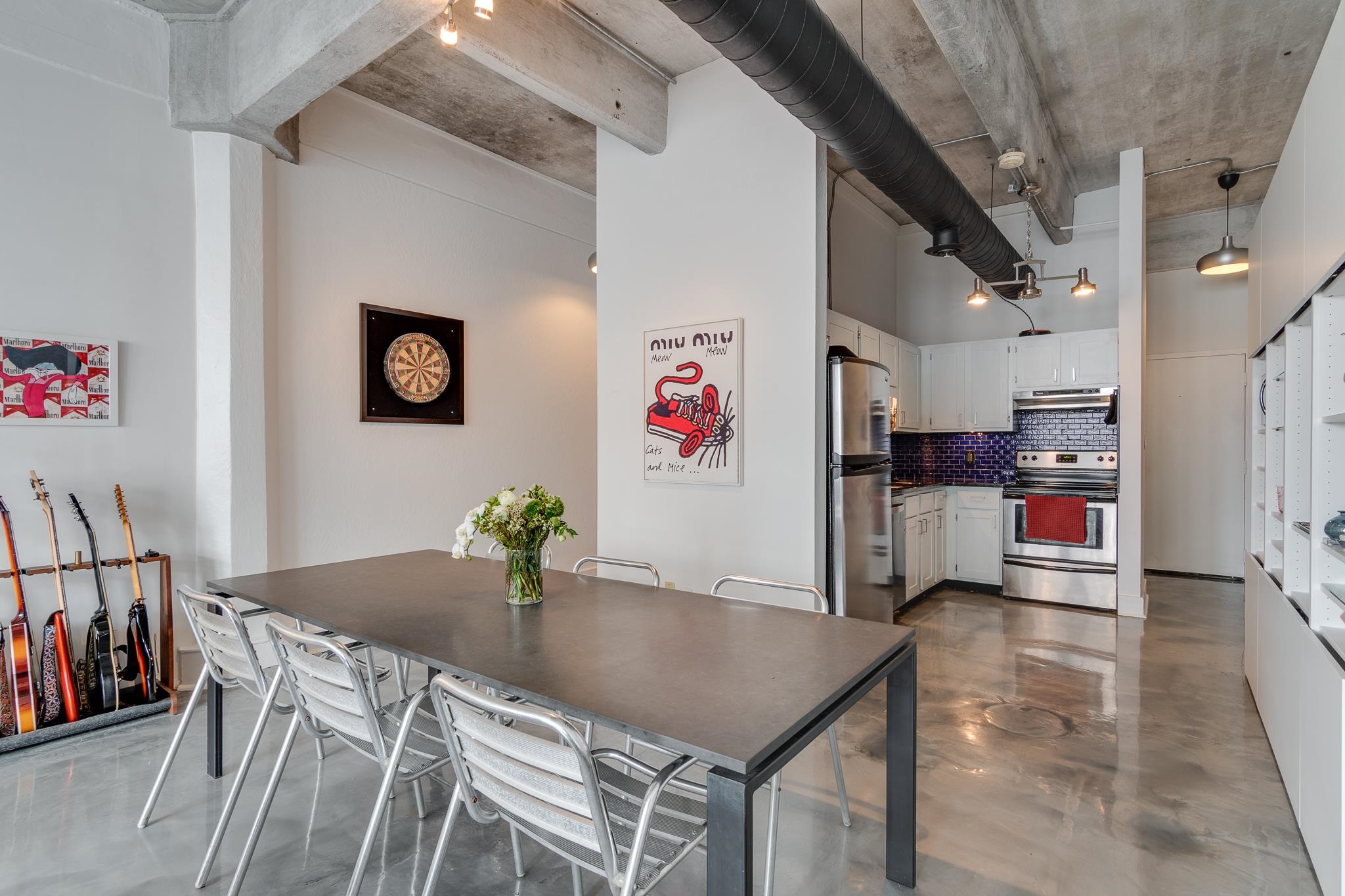 408 S FRONT ST Unit: 305