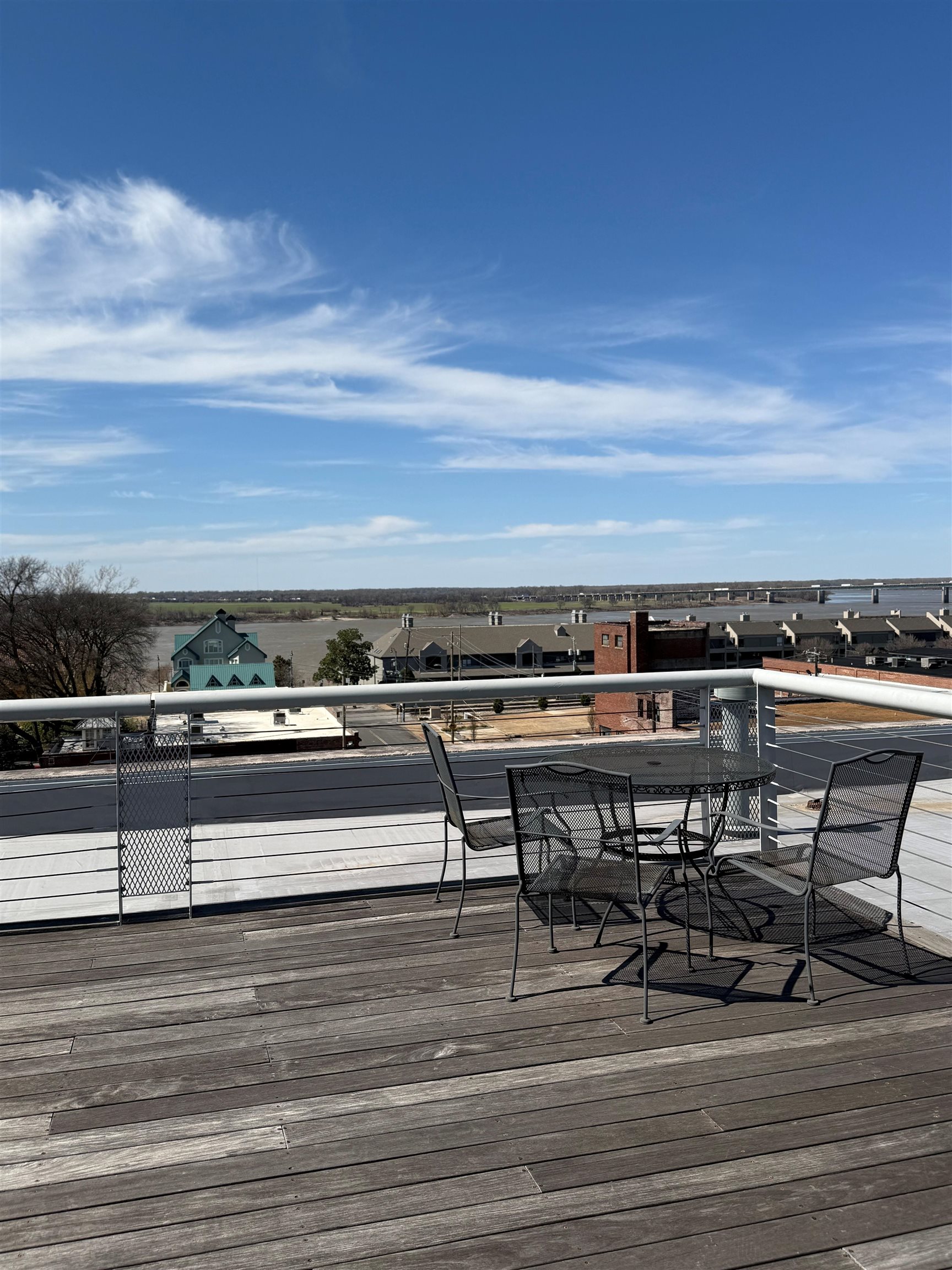 408 S FRONT ST Unit: 305