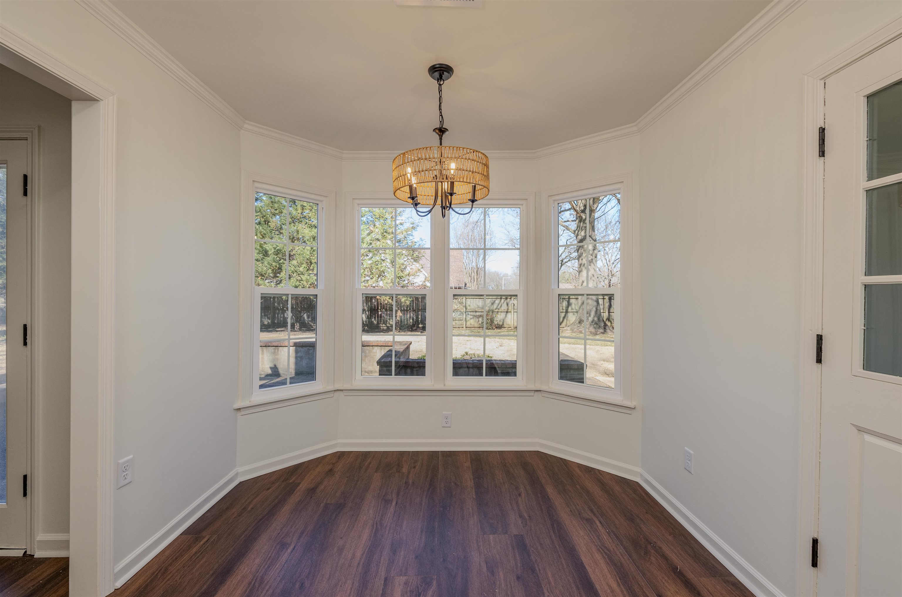 935 WINLEAF DR