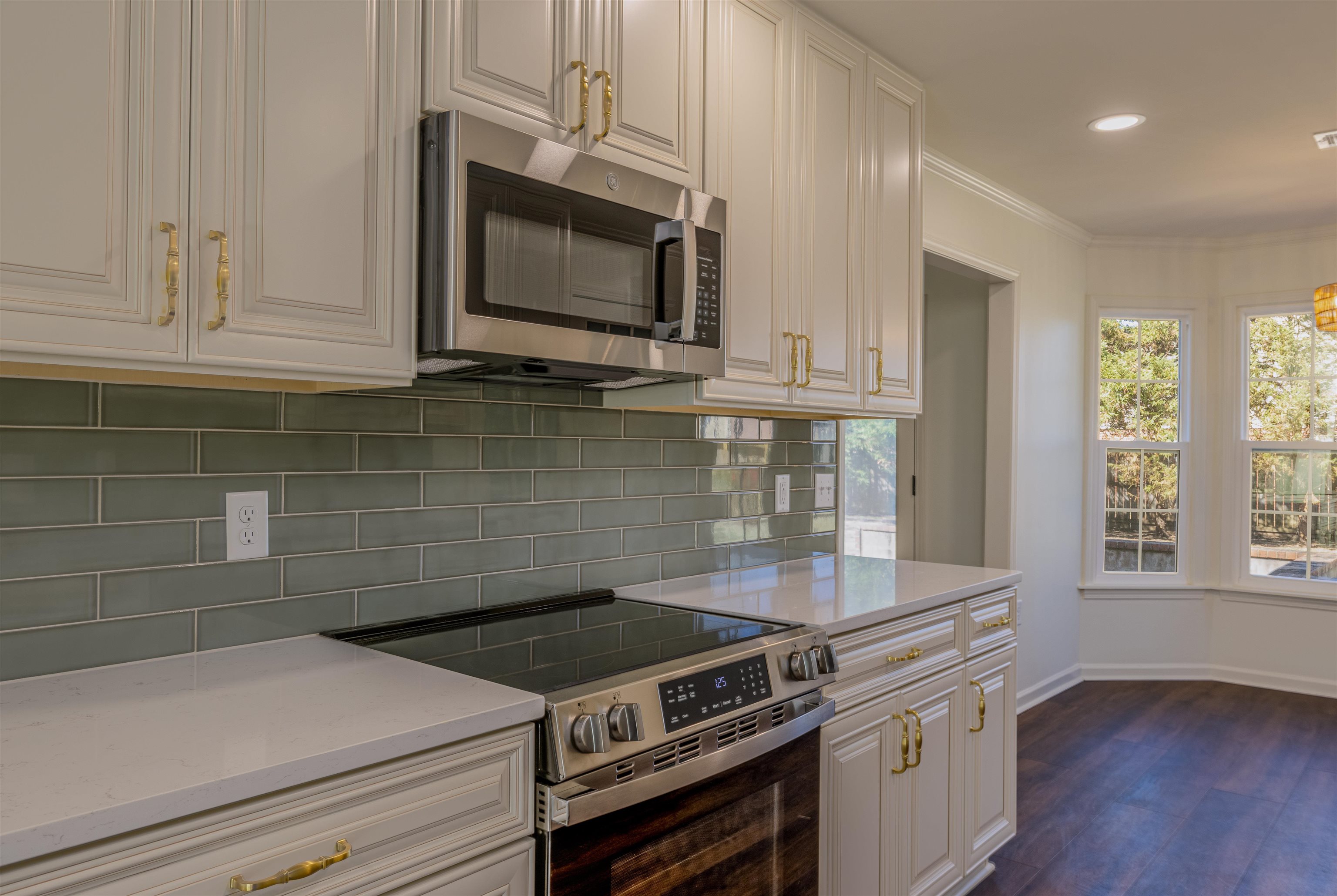 935 WINLEAF DR