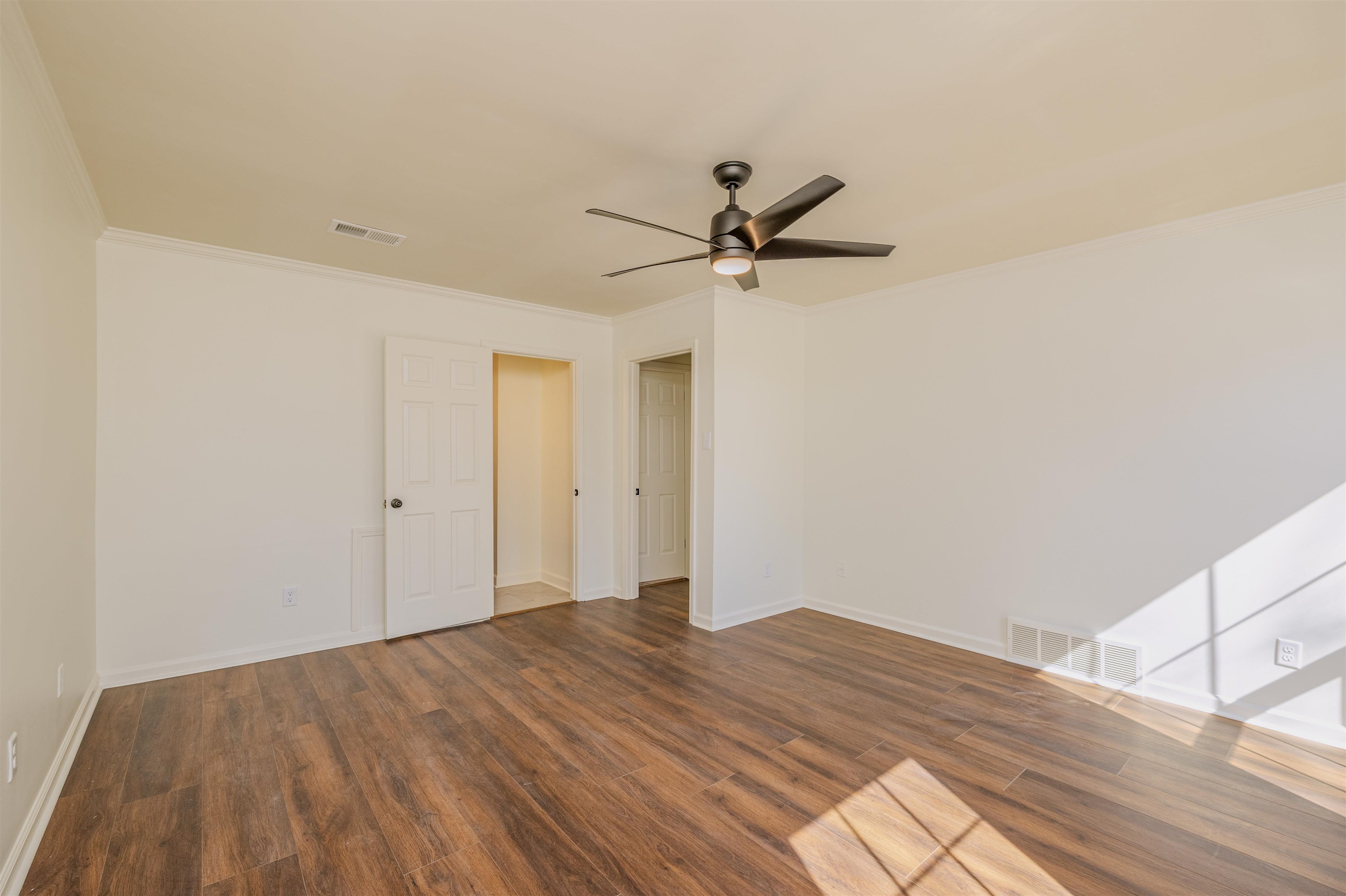 935 WINLEAF DR