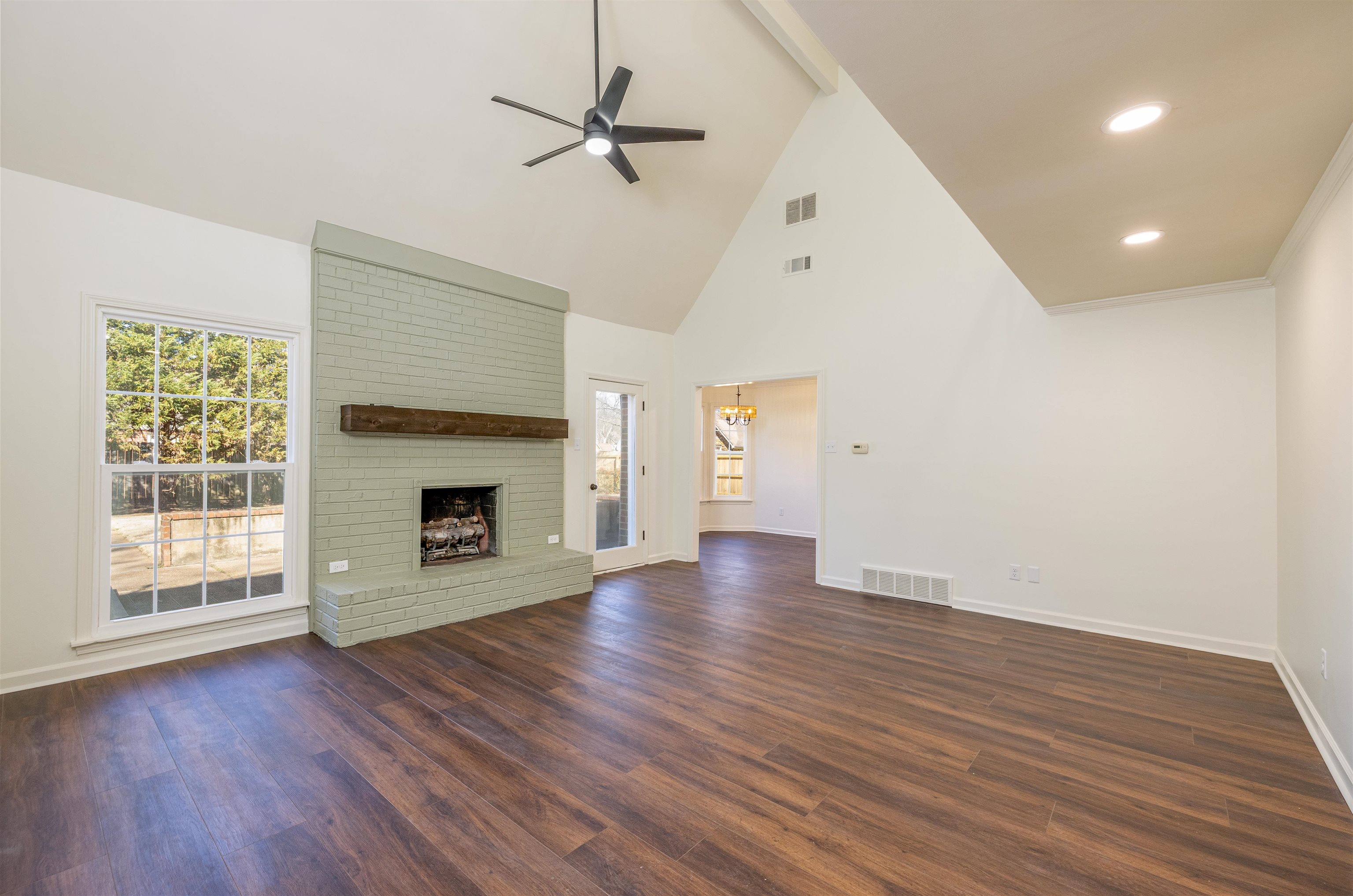 935 WINLEAF DR