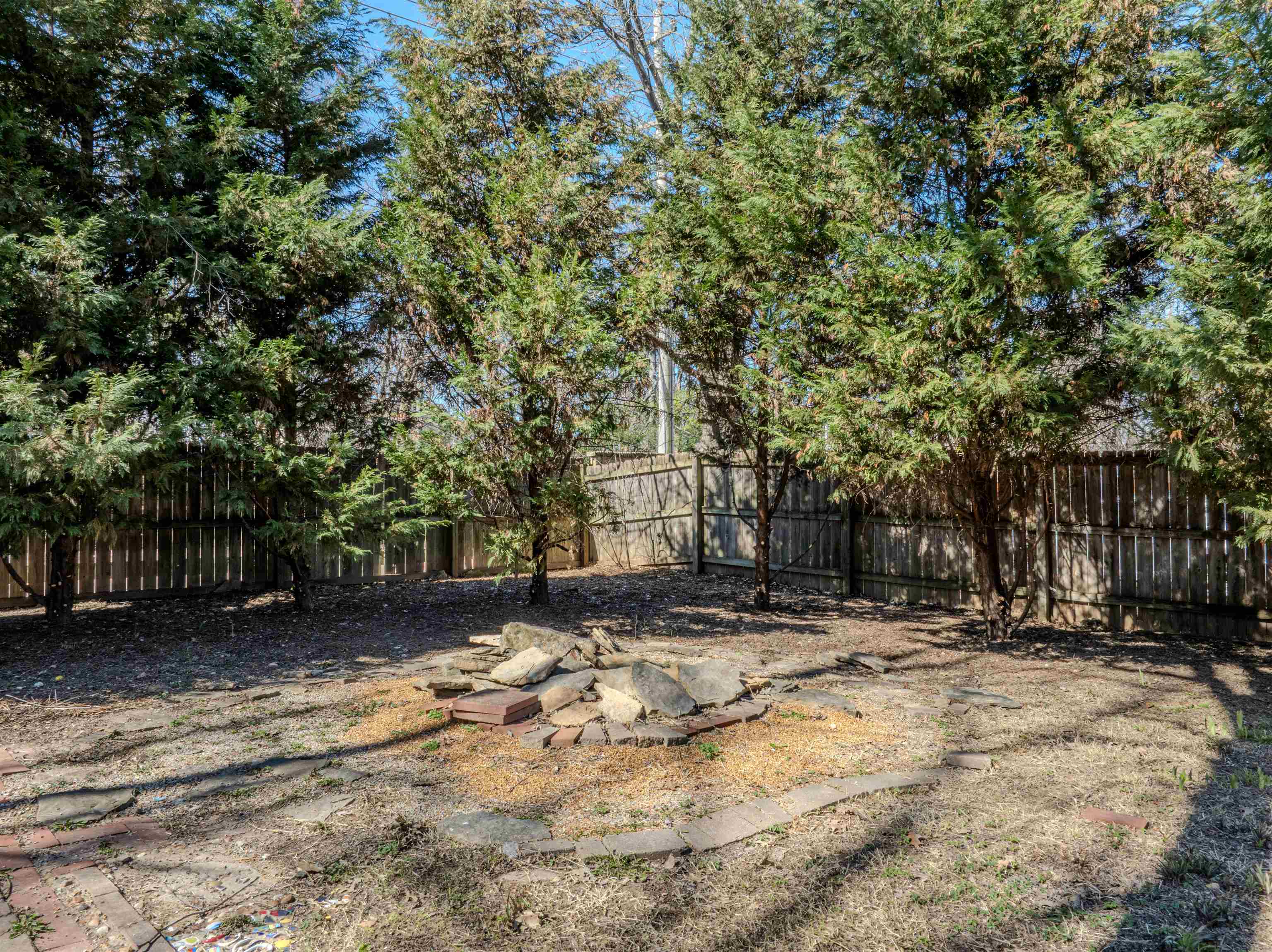 935 WINLEAF DR