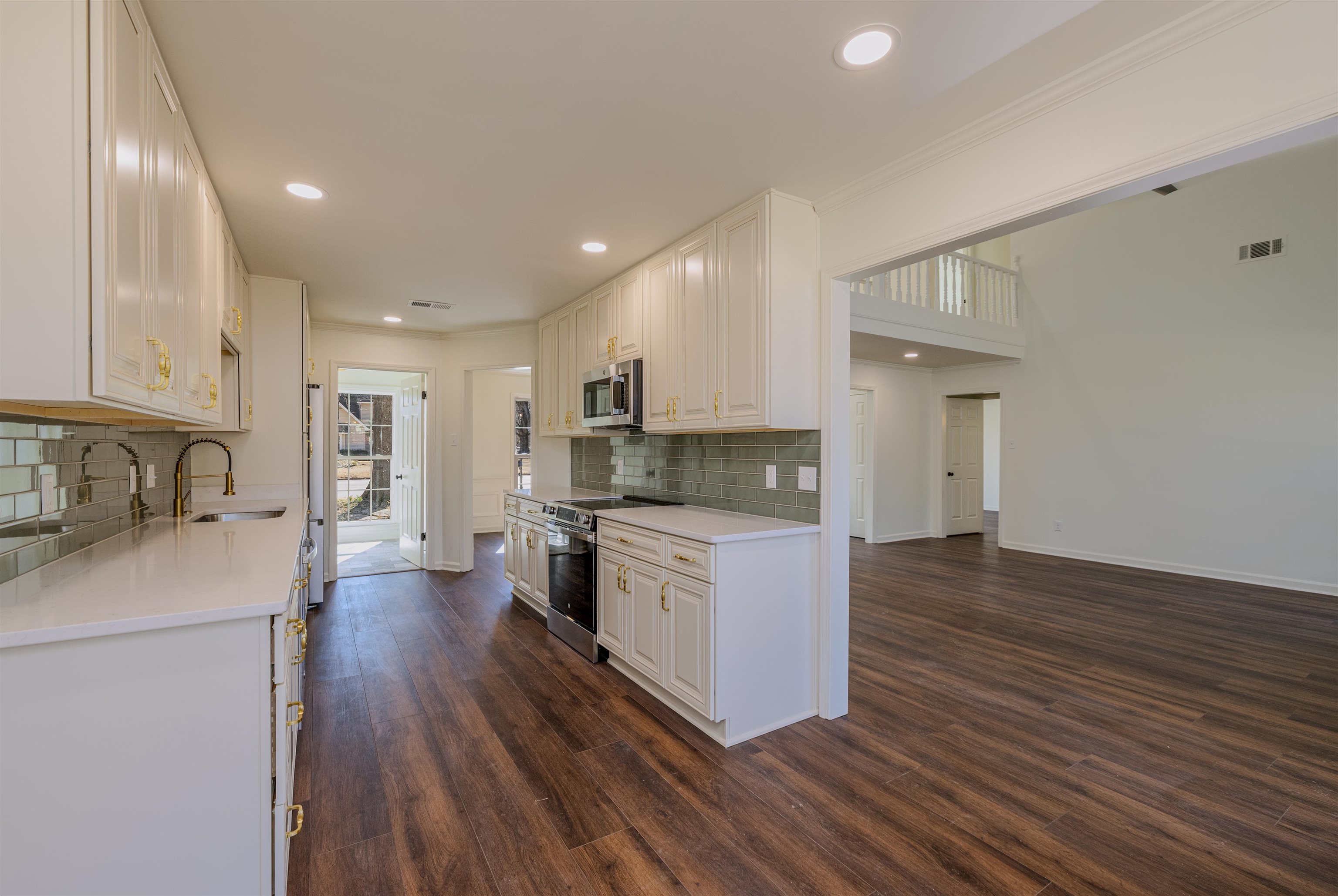 935 WINLEAF DR