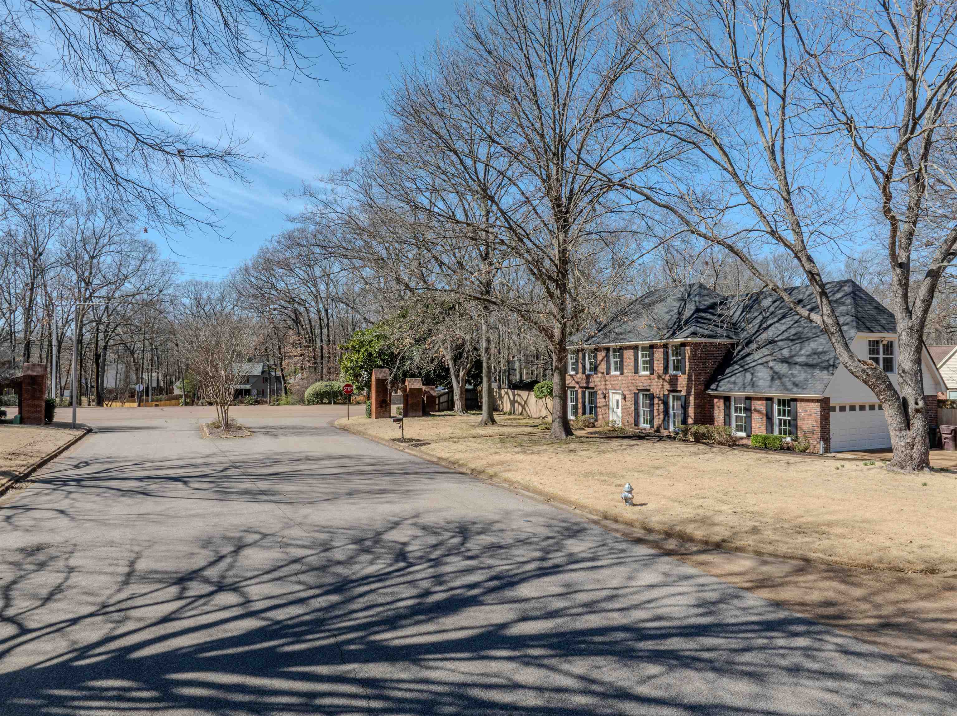 935 WINLEAF DR