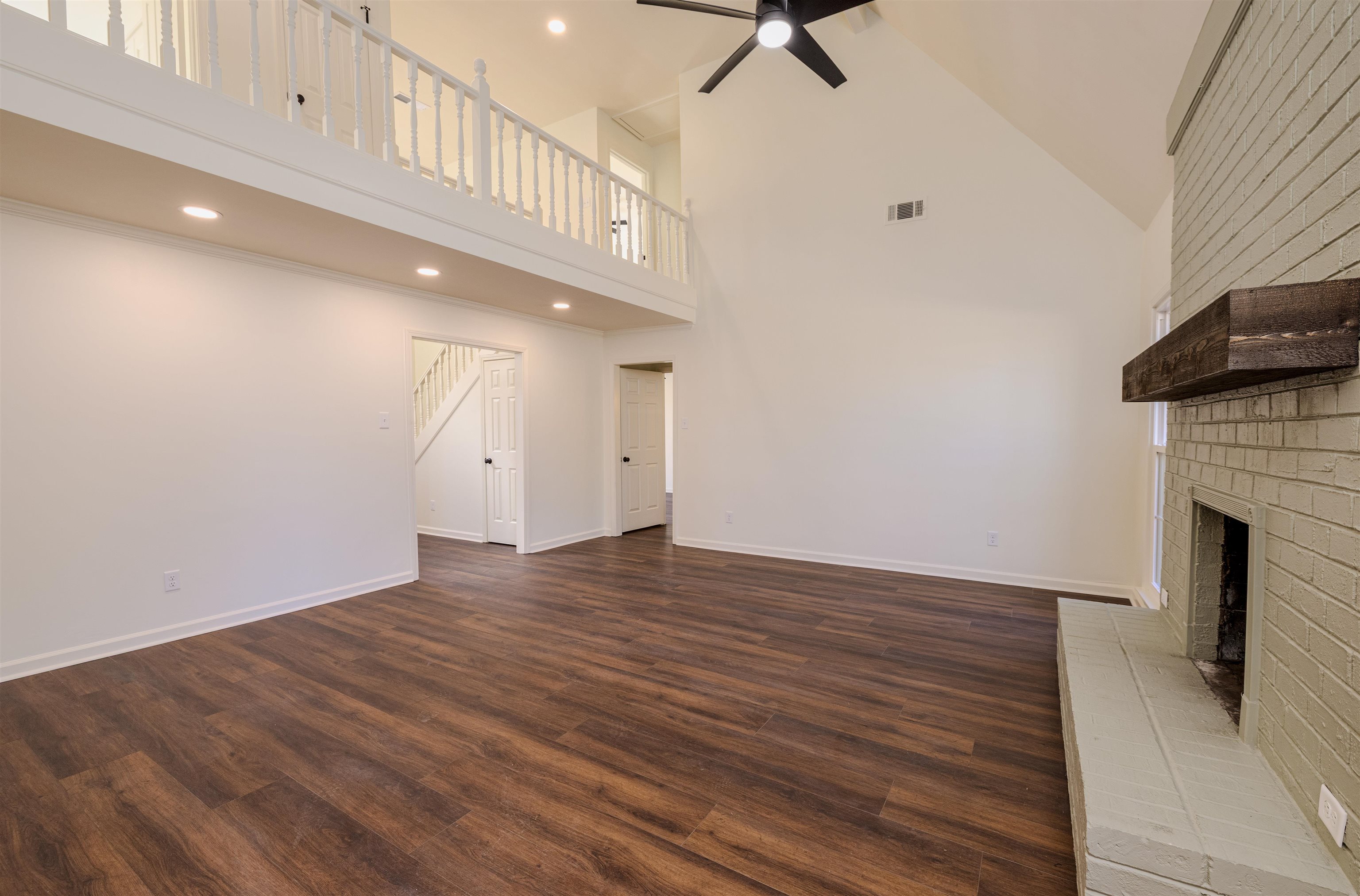 935 WINLEAF DR