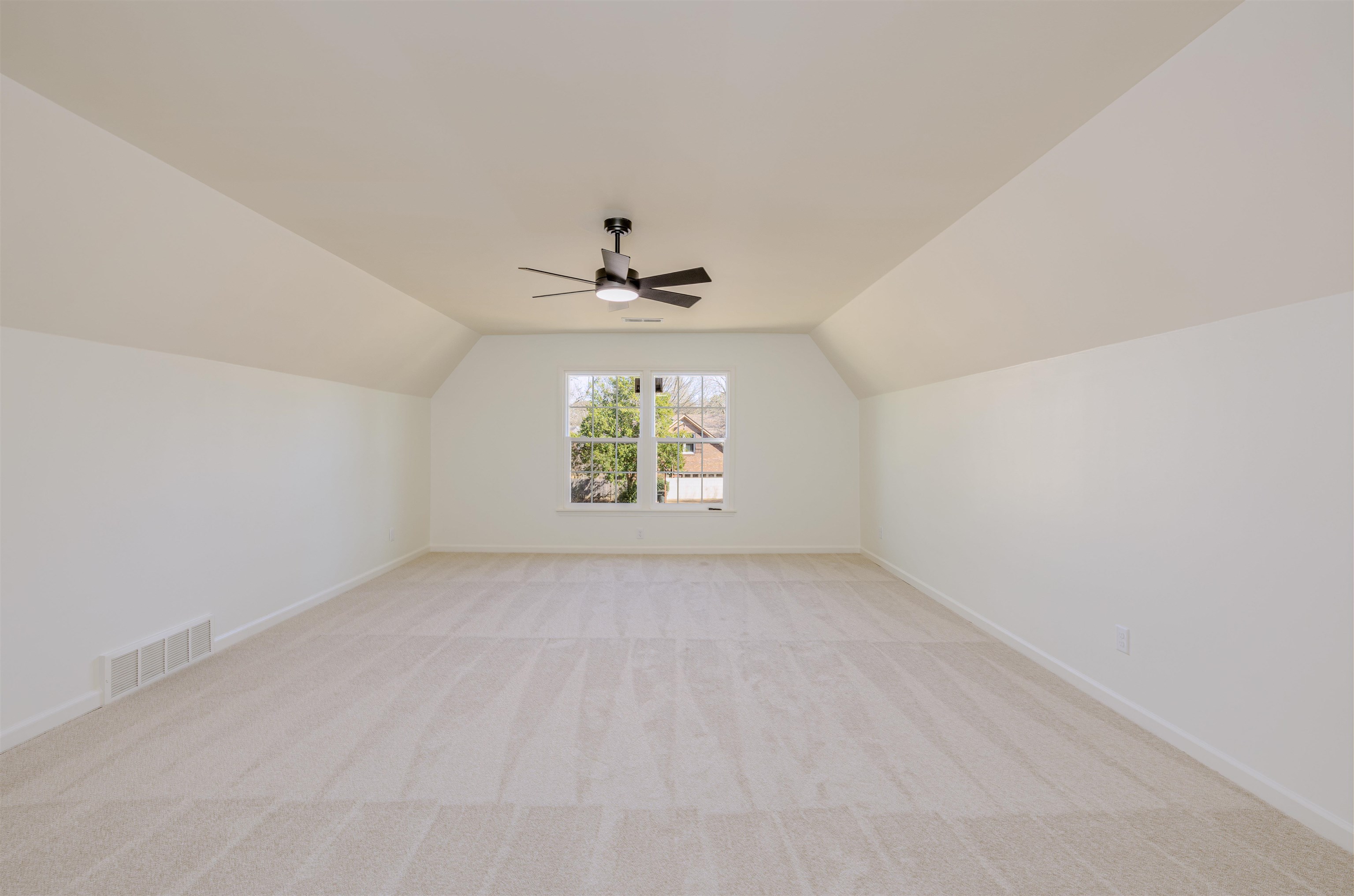 935 WINLEAF DR