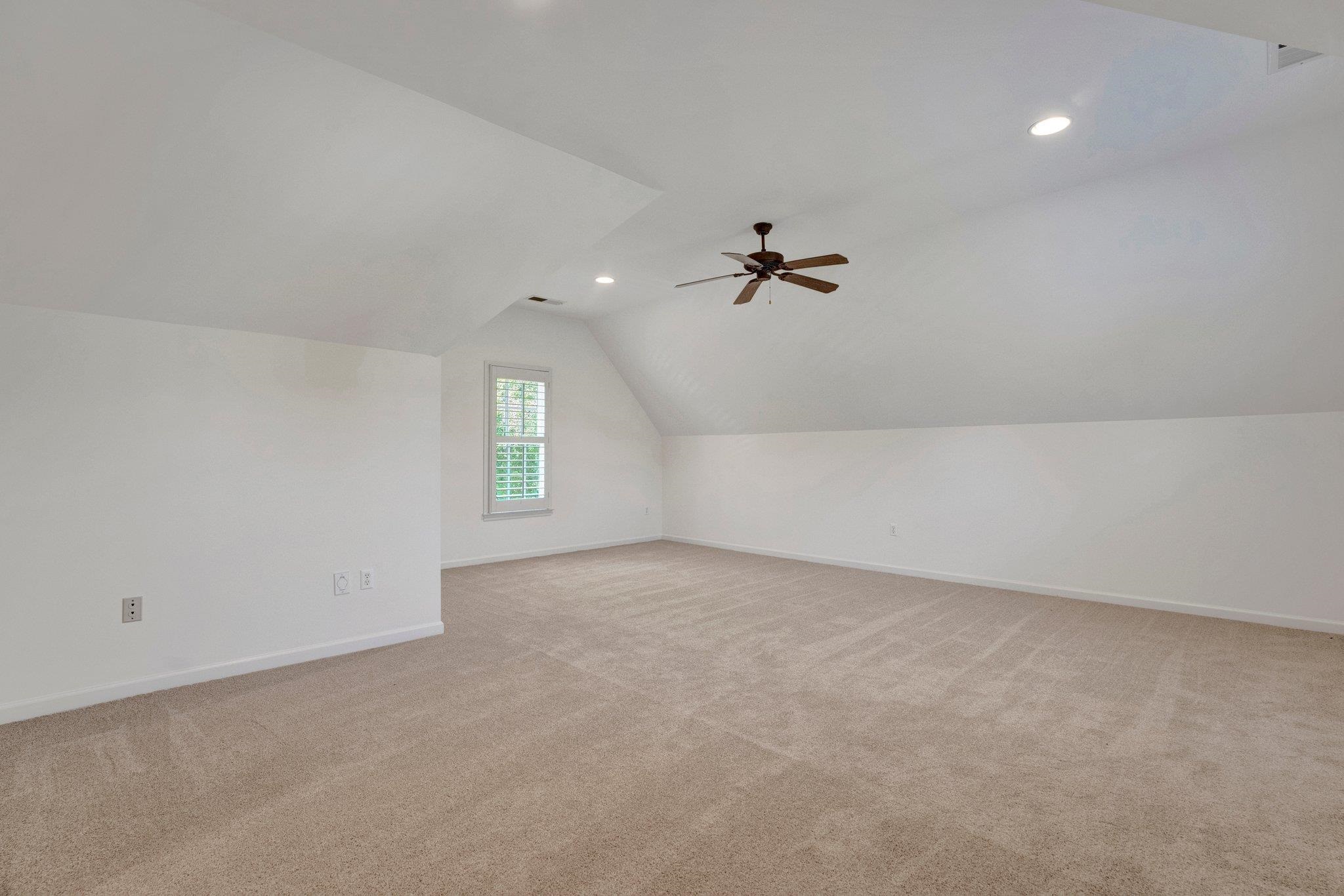 2005 SHADELEY DR