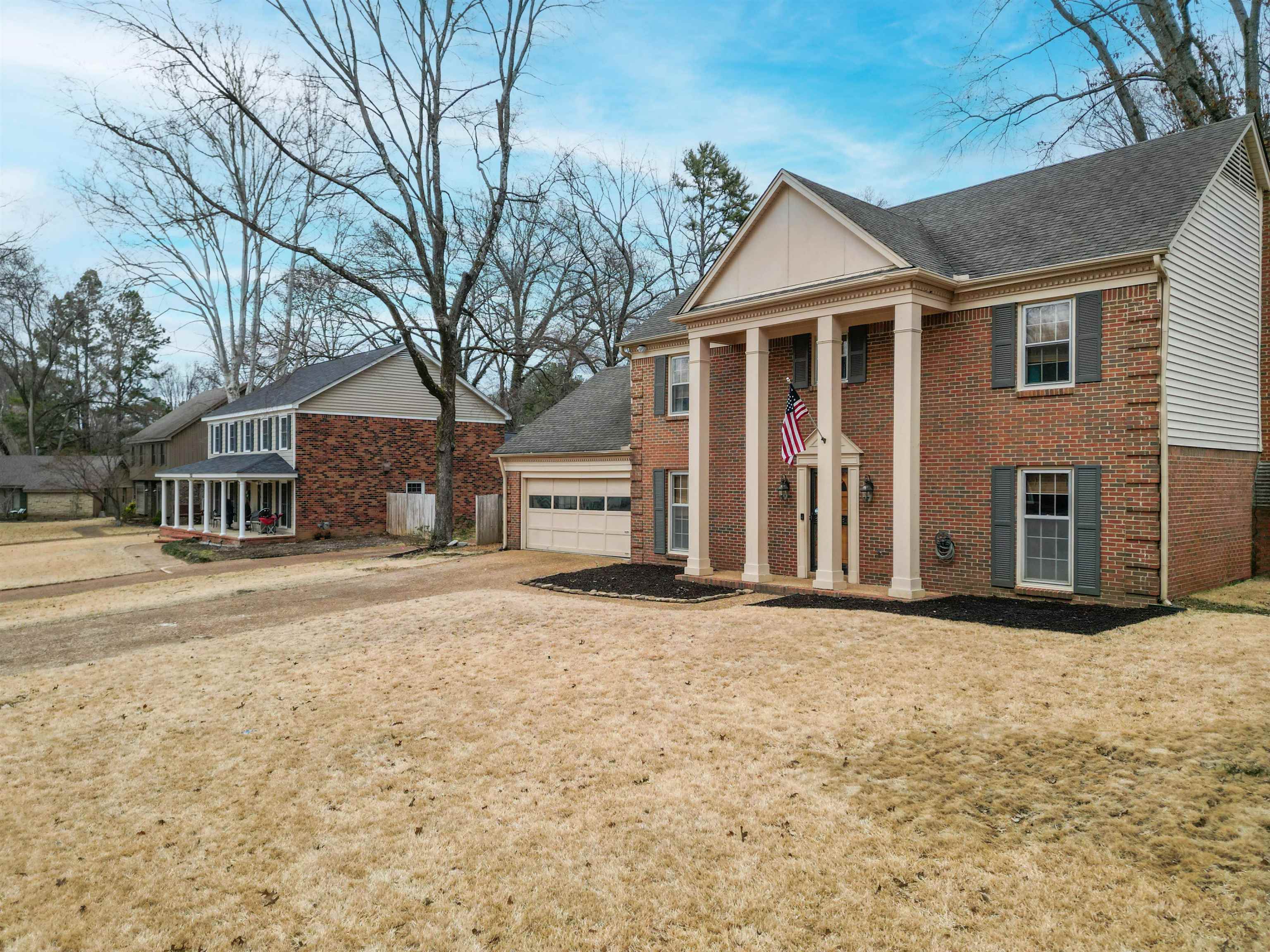 2018 WOODGATE DR