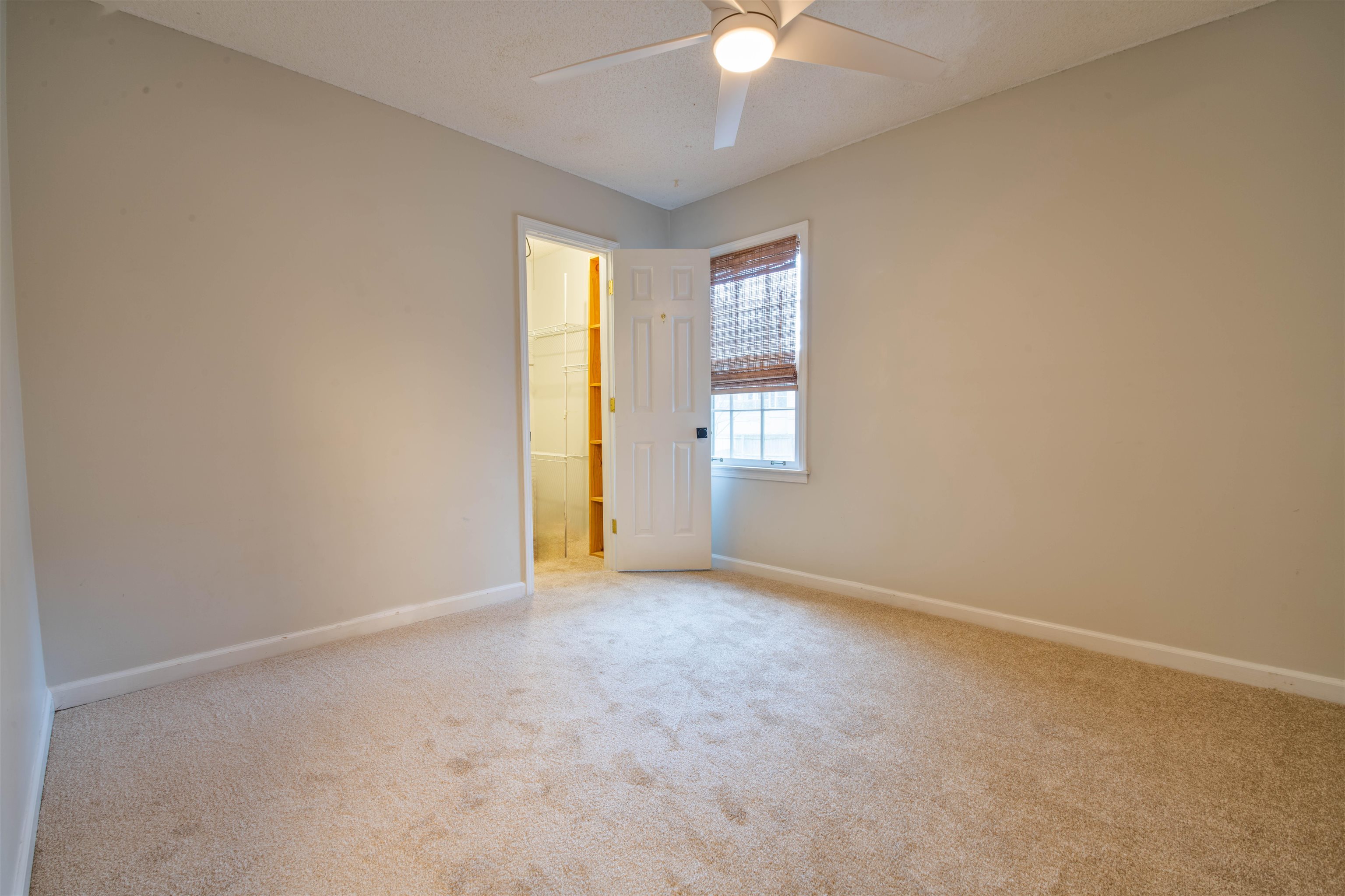 2018 WOODGATE DR