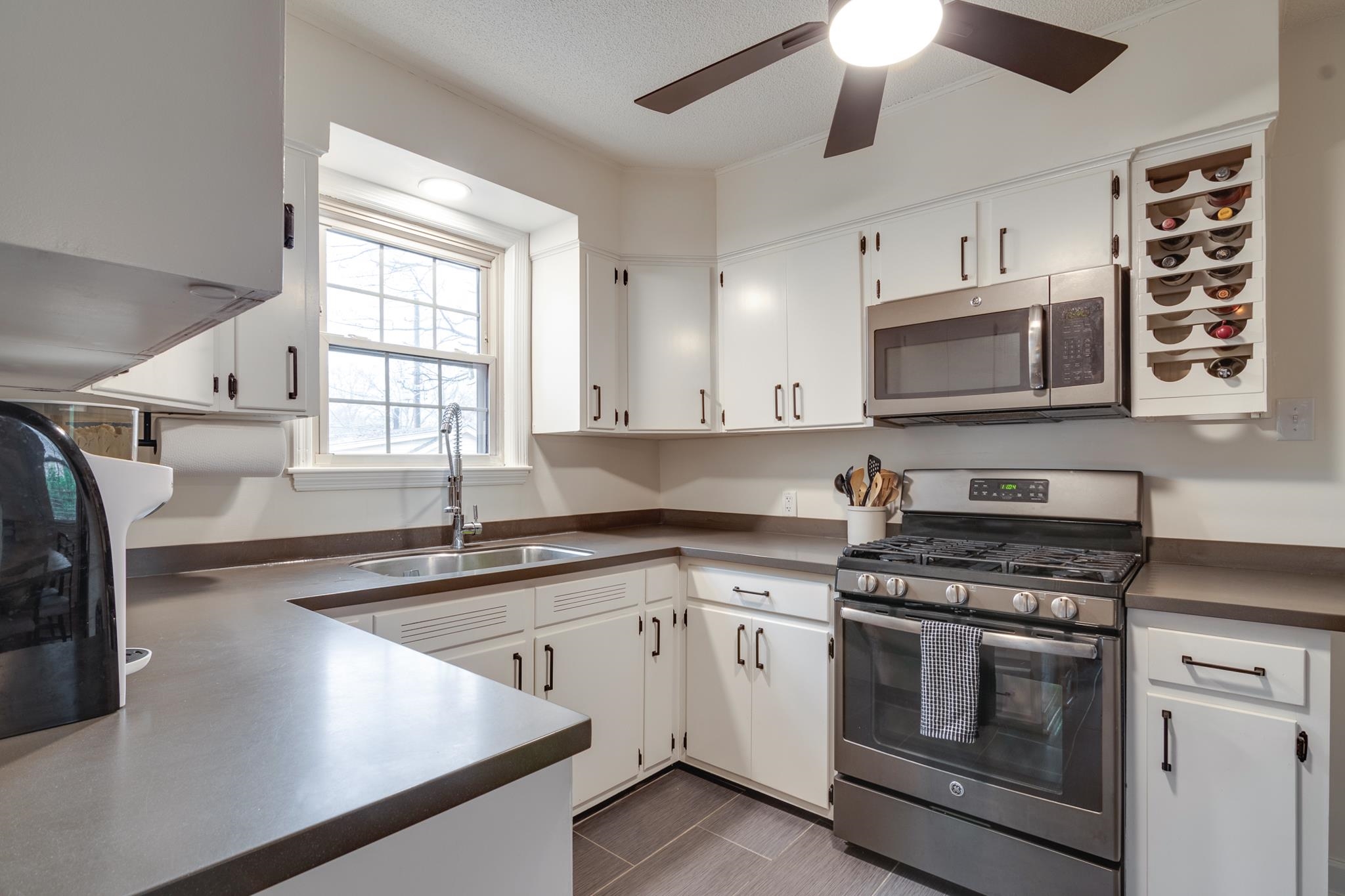 3689 HIGHLAND PARK RD