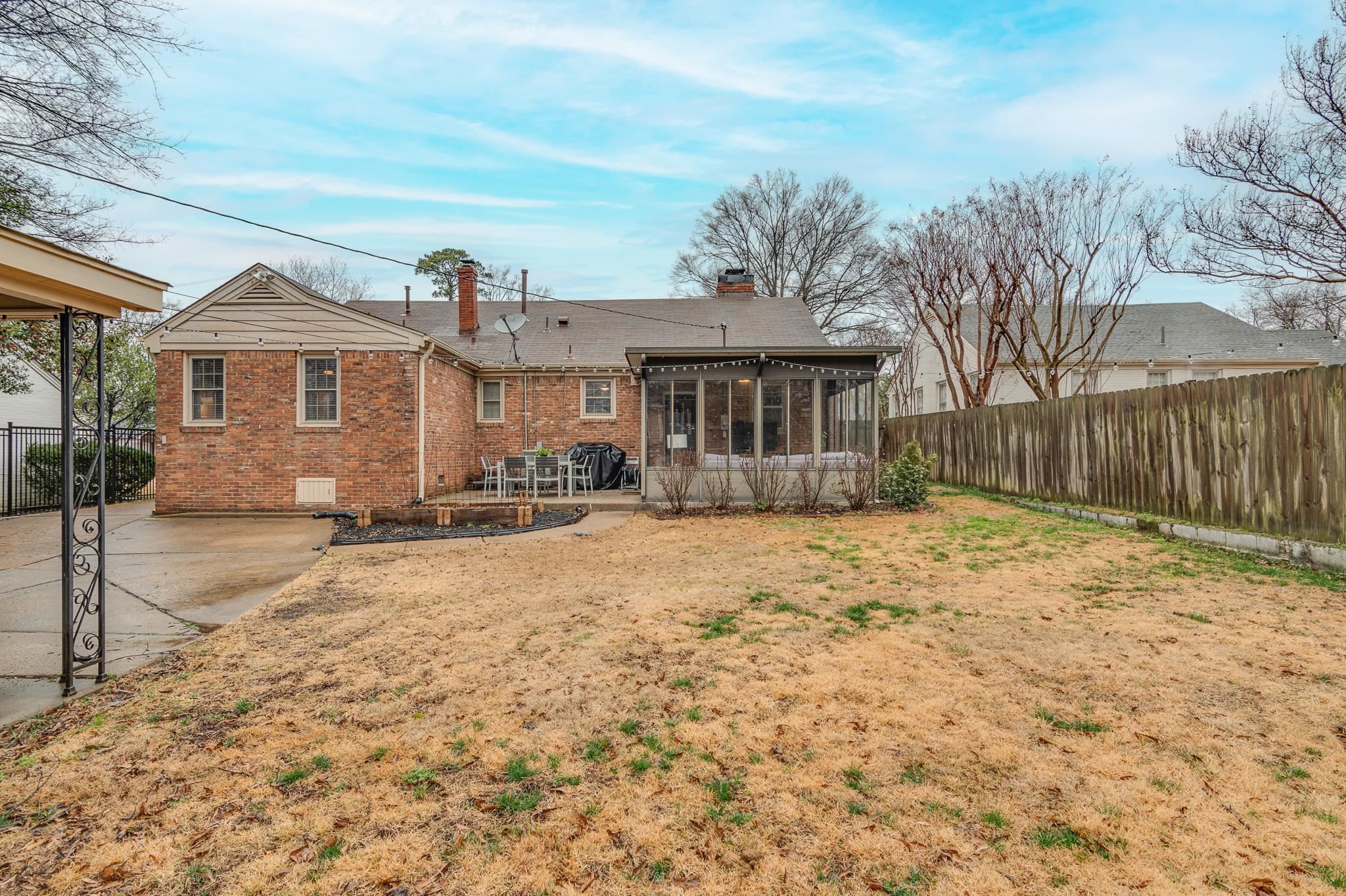 3689 HIGHLAND PARK RD