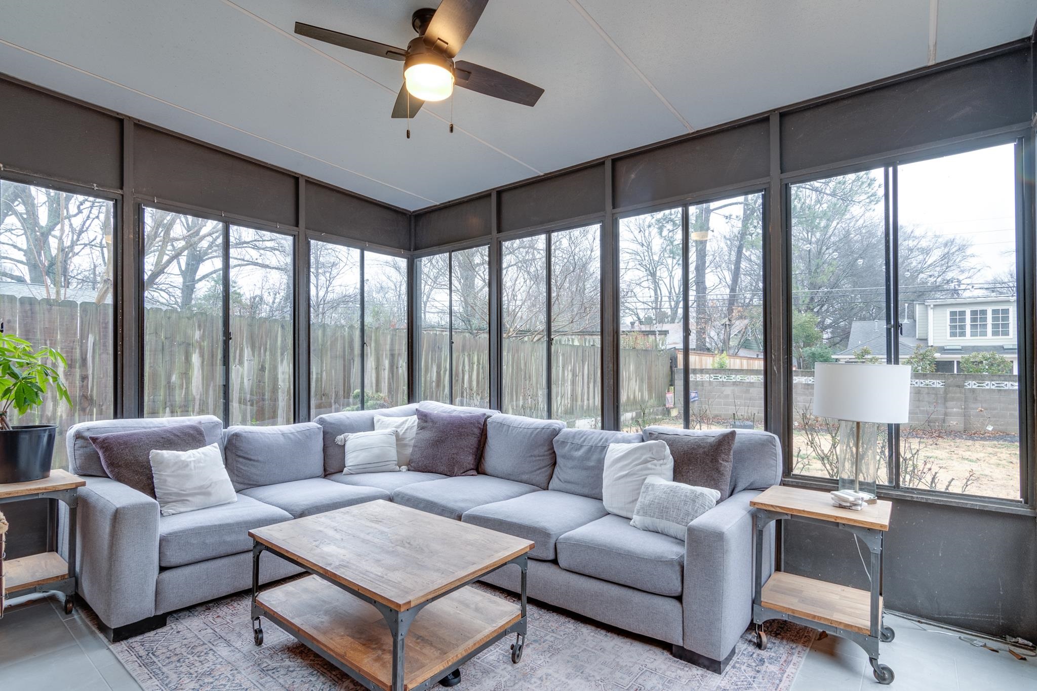 3689 HIGHLAND PARK RD