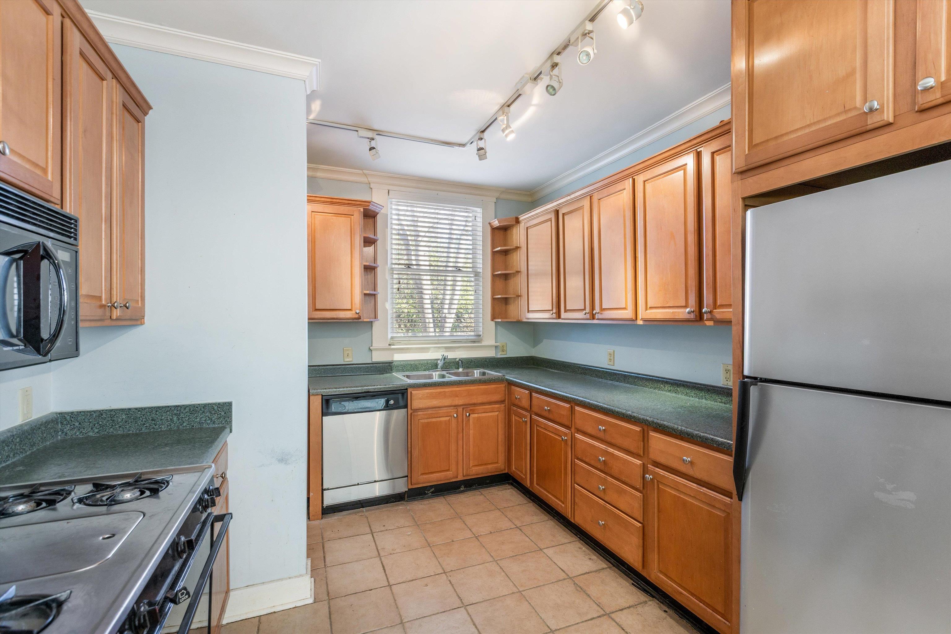 1960 HIGBEE AVE