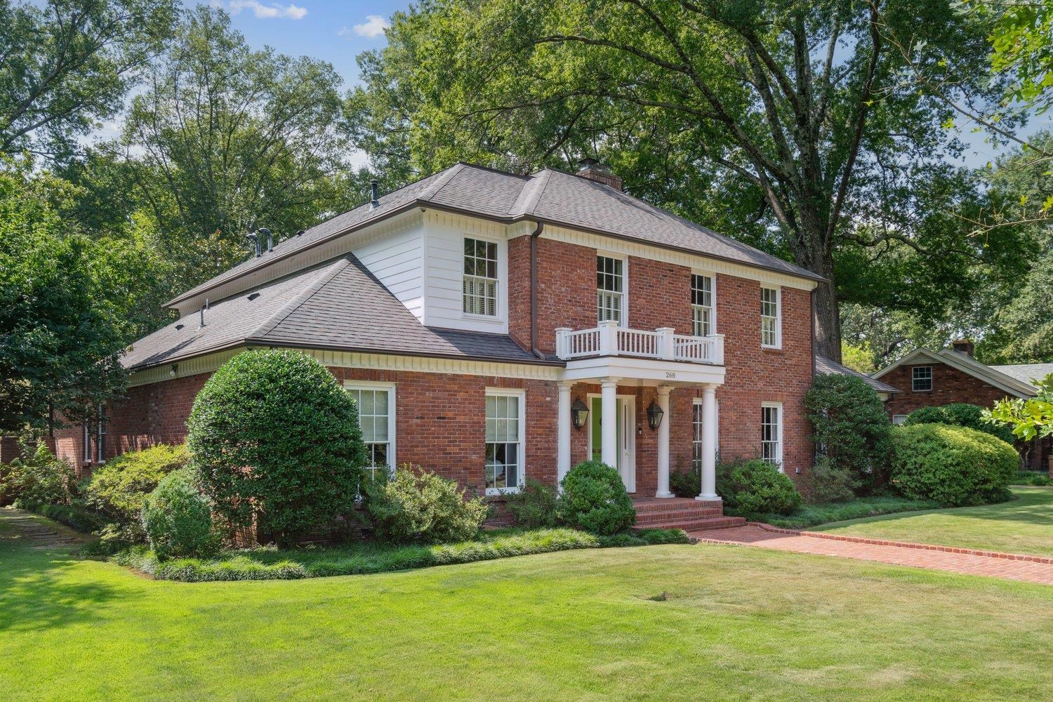 268 E CHICKASAW PKY