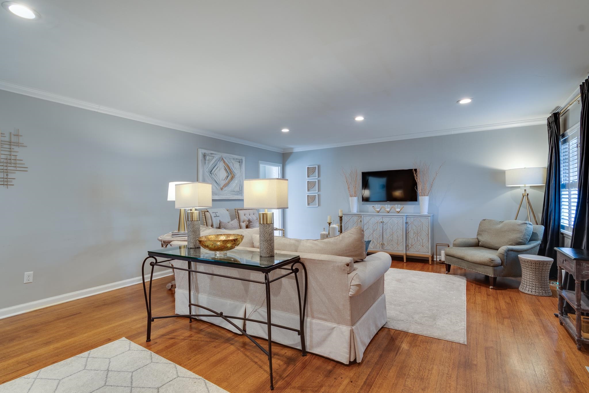 337 N WHITE STATION RD