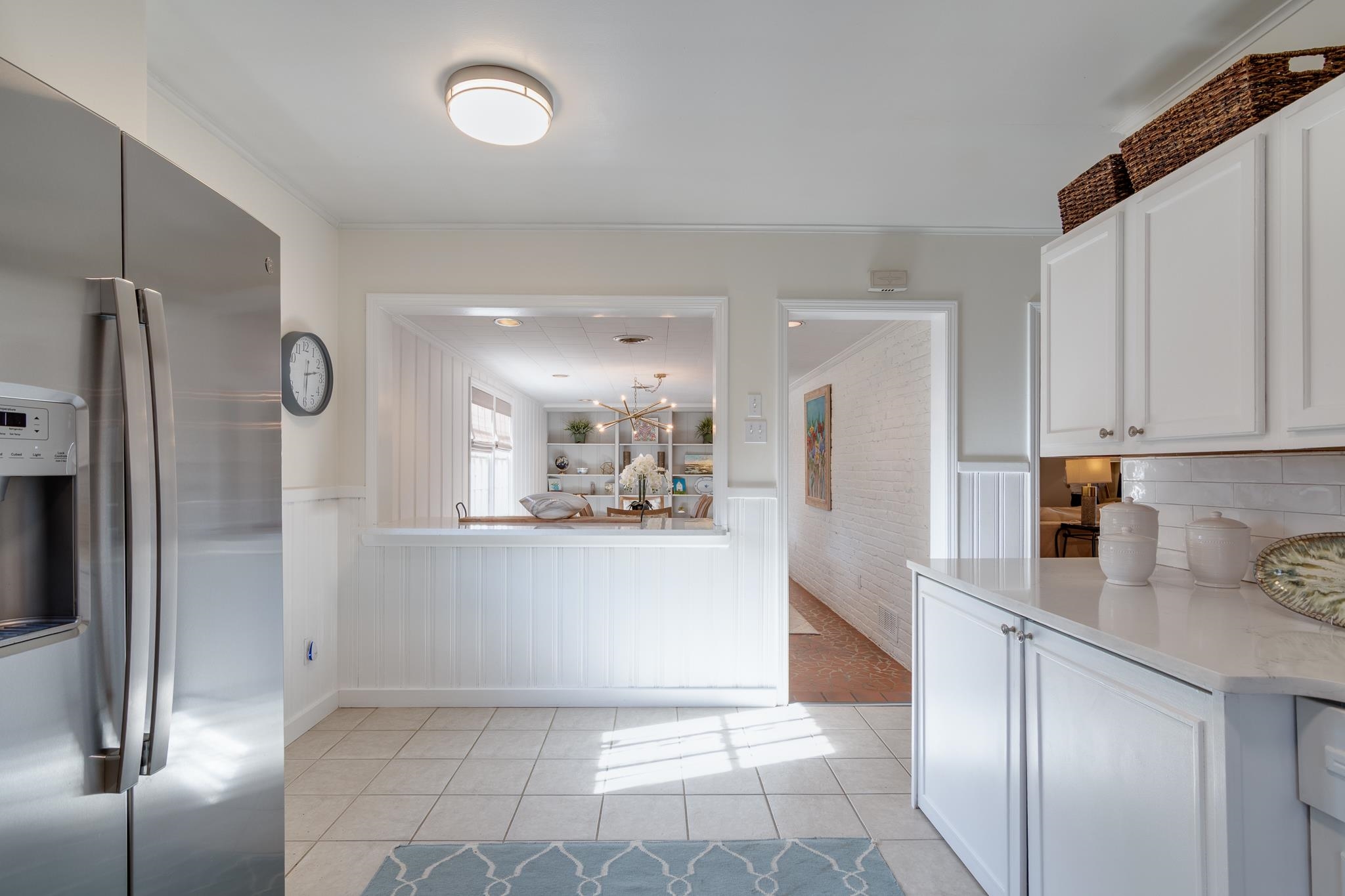 337 N WHITE STATION RD